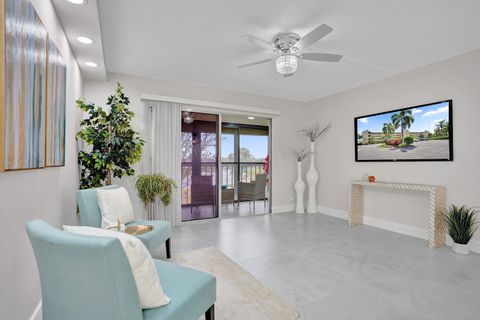 Tiny photo for 7146 Huntington Lane #402, Delray Beach, FL 33446 (MLS # B26052491)
