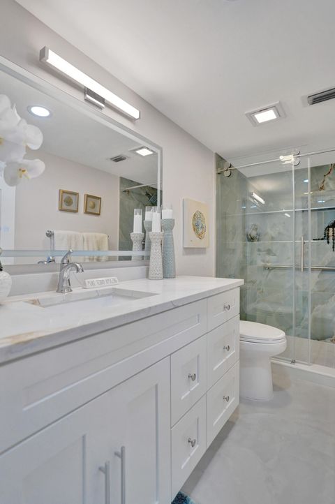 Tiny photo for 7146 Huntington Lane #402, Delray Beach, FL 33446 (MLS # B26052491)