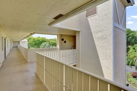 Tiny photo for 7146 Huntington Lane #402, Delray Beach, FL 33446 (MLS # B26052491)
