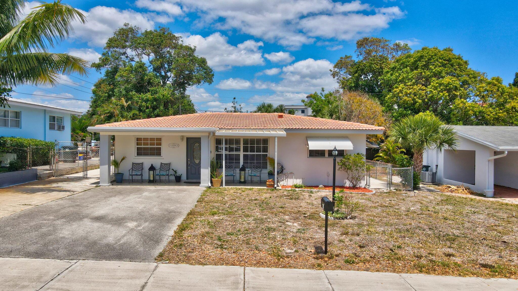 391 SW 2nd Street
