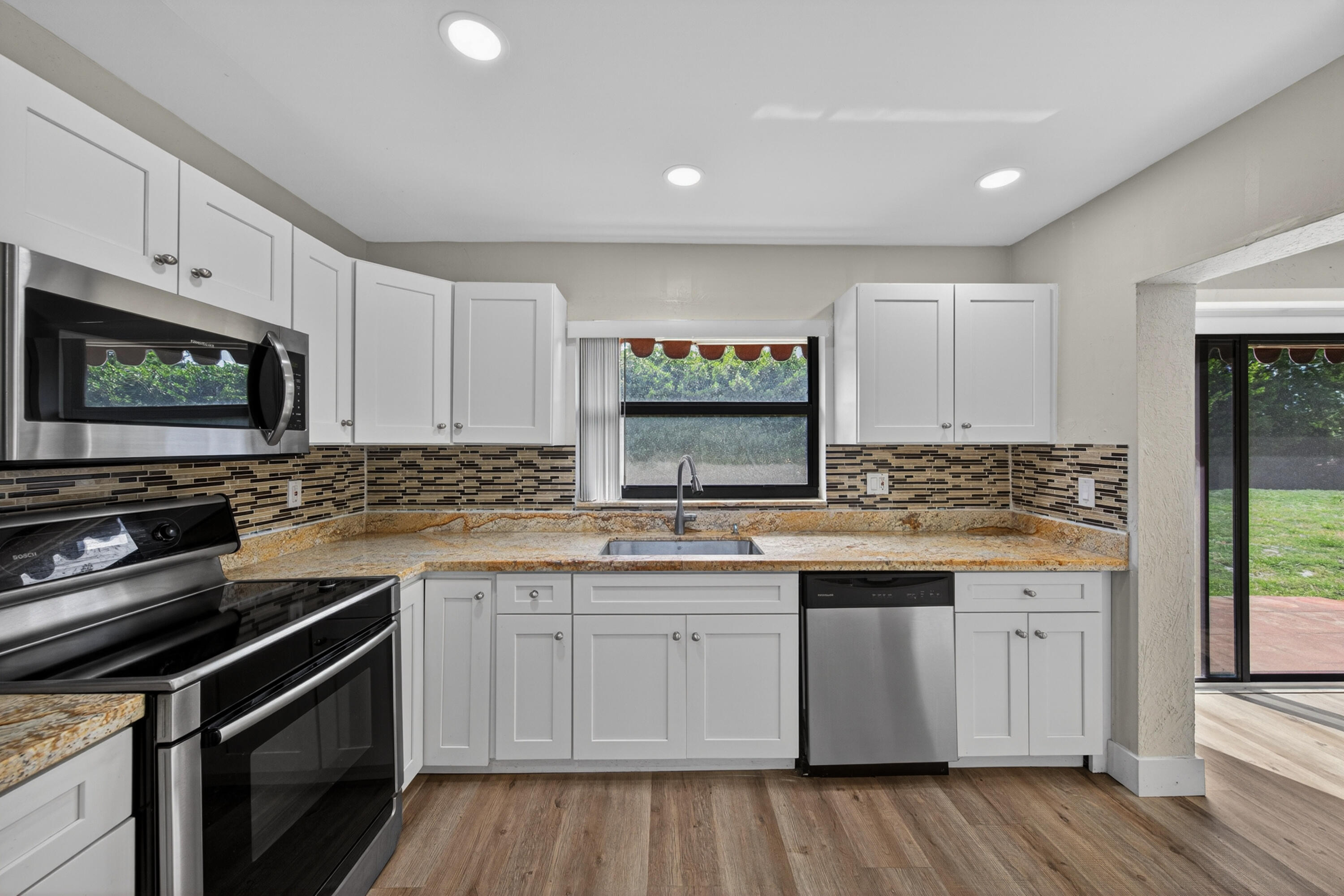 GREENTREE VILLAS CONDO - Residential