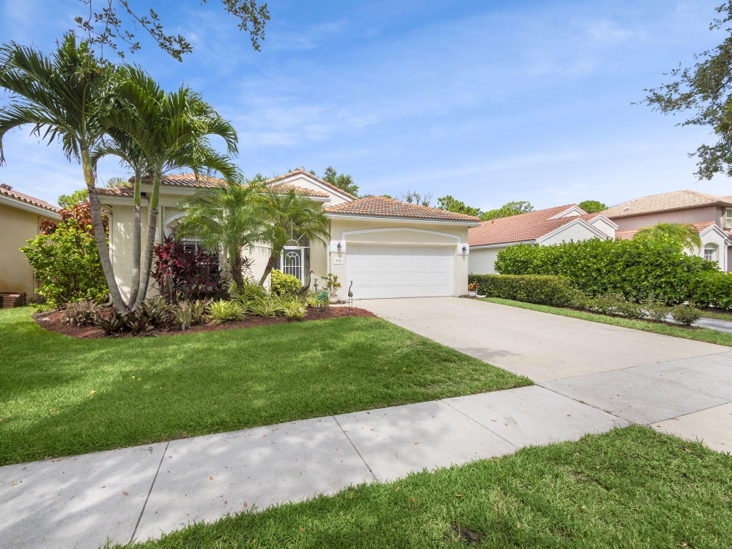 Photo of 7136 SE Twin Oaks Circle, Stuart, FL 34997 (MLS # R11013142)