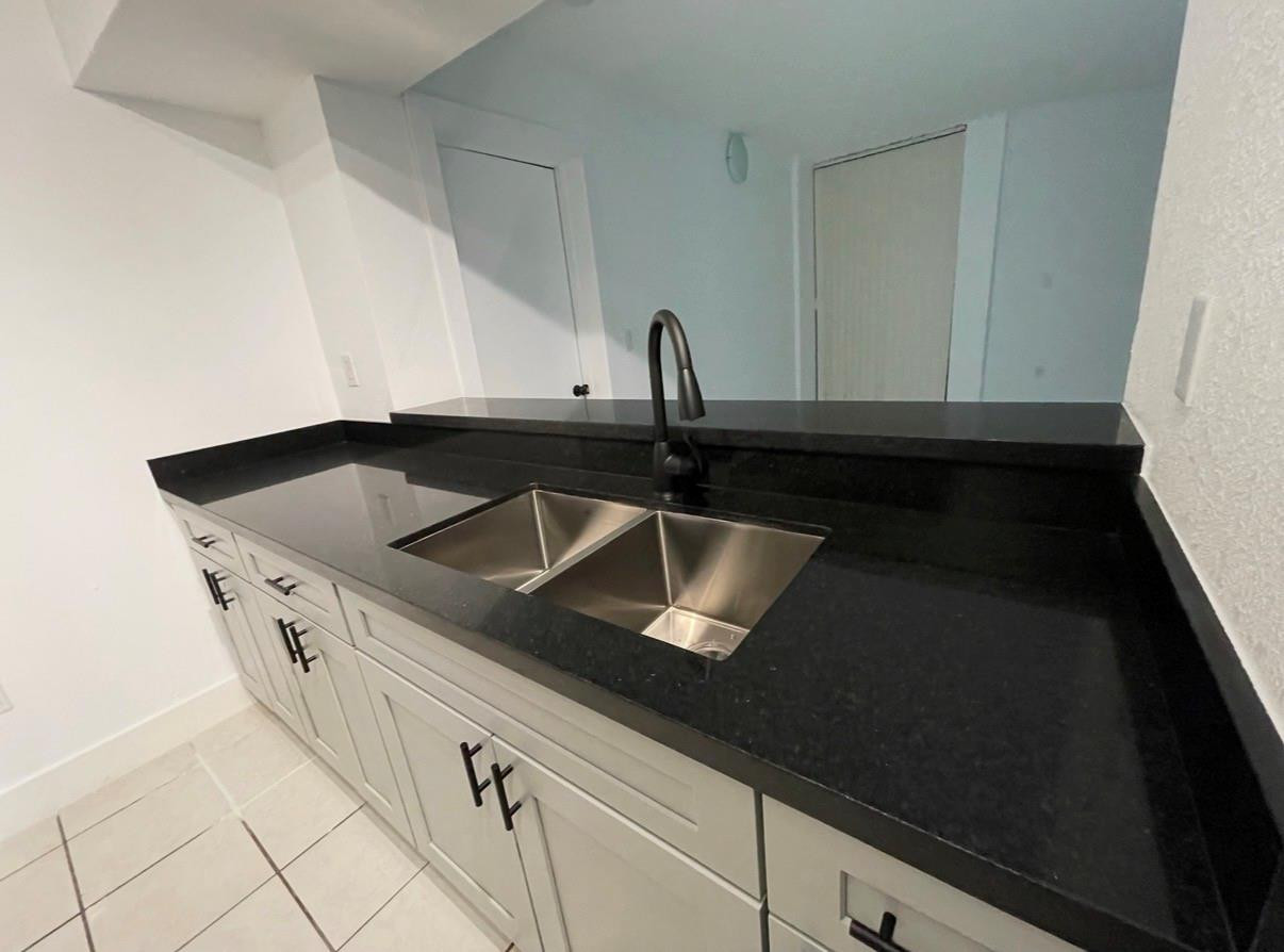 LAS BRISAS COUNTRY CLUB - Residential