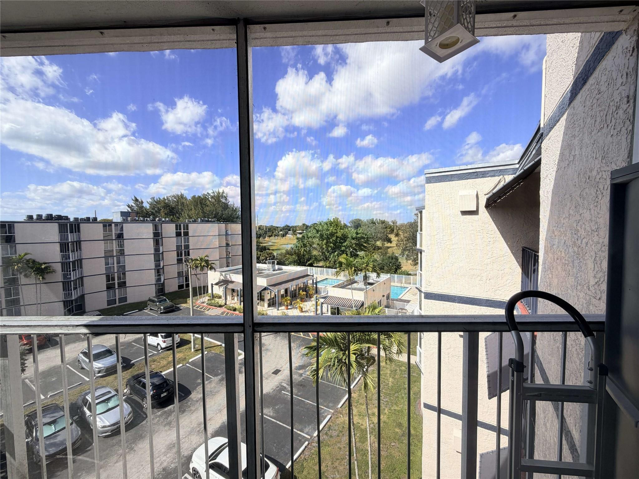 LAS BRISAS COUNTRY CLUB - Residential