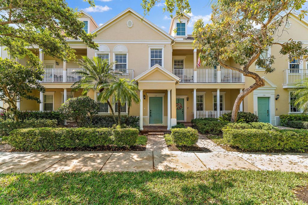 Photo of 128 W Thatch Palm Circle, Jupiter, FL 33458 (MLS # R11097775)