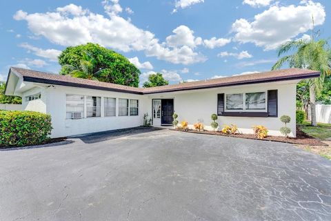 625 Linnet Circle Delray Beach FL 33444