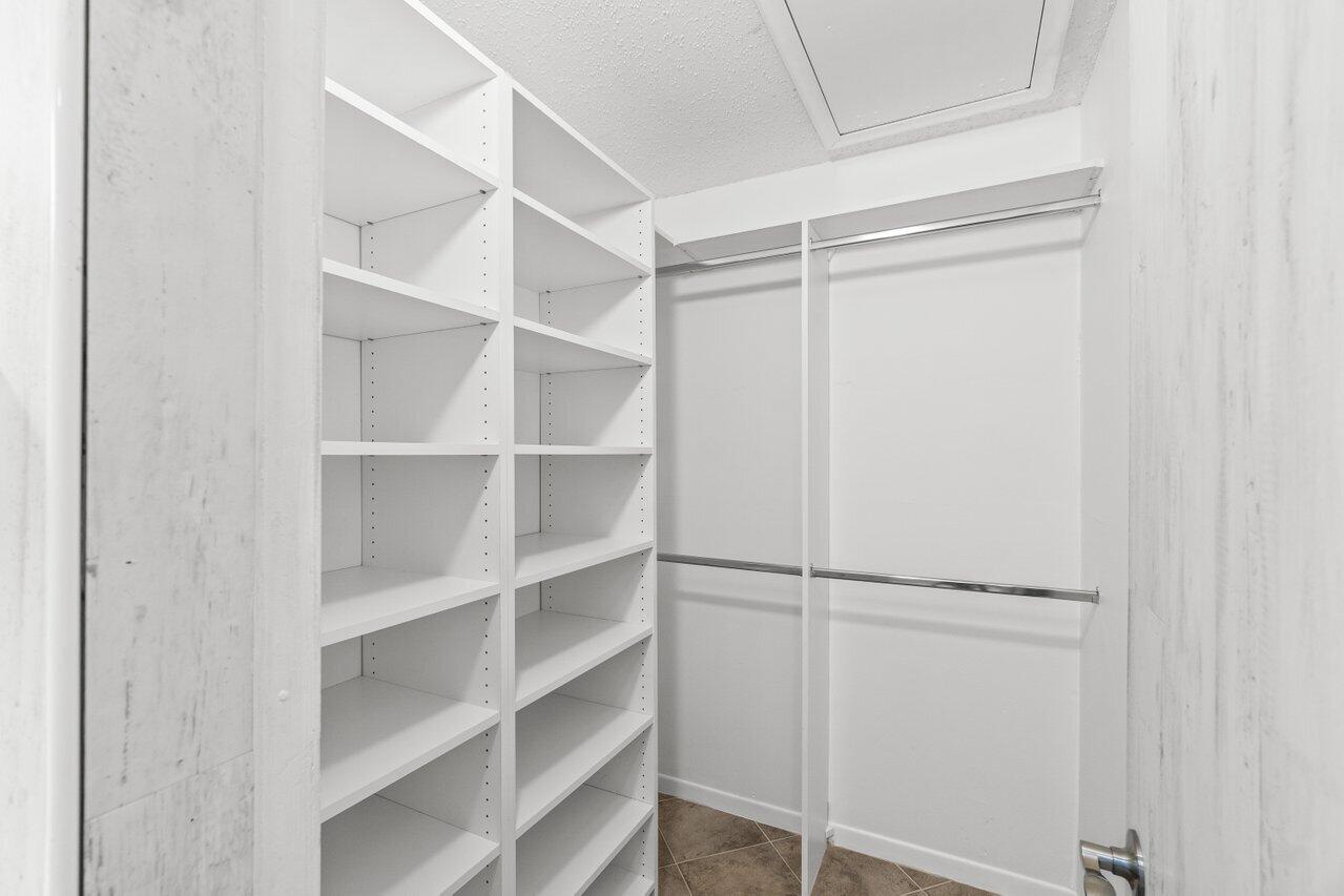 HIGH POINT OF DELRAY SEC - Residential