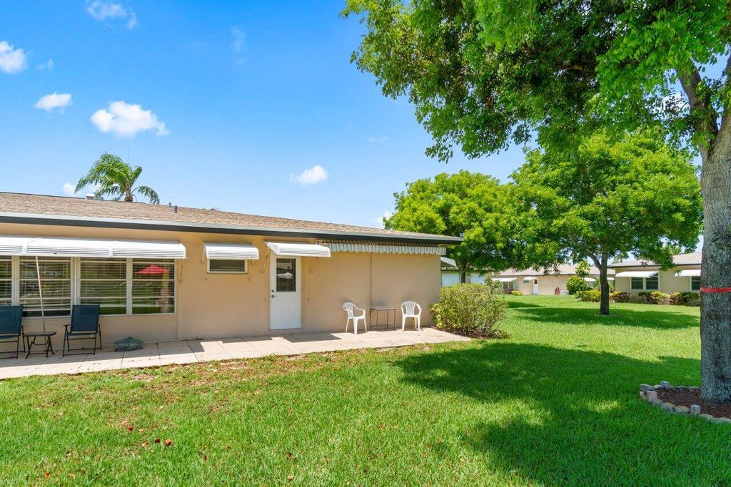 Photo of 1012 Circle Terrace E #A, Delray Beach, FL 33445 (MLS # R11148871)