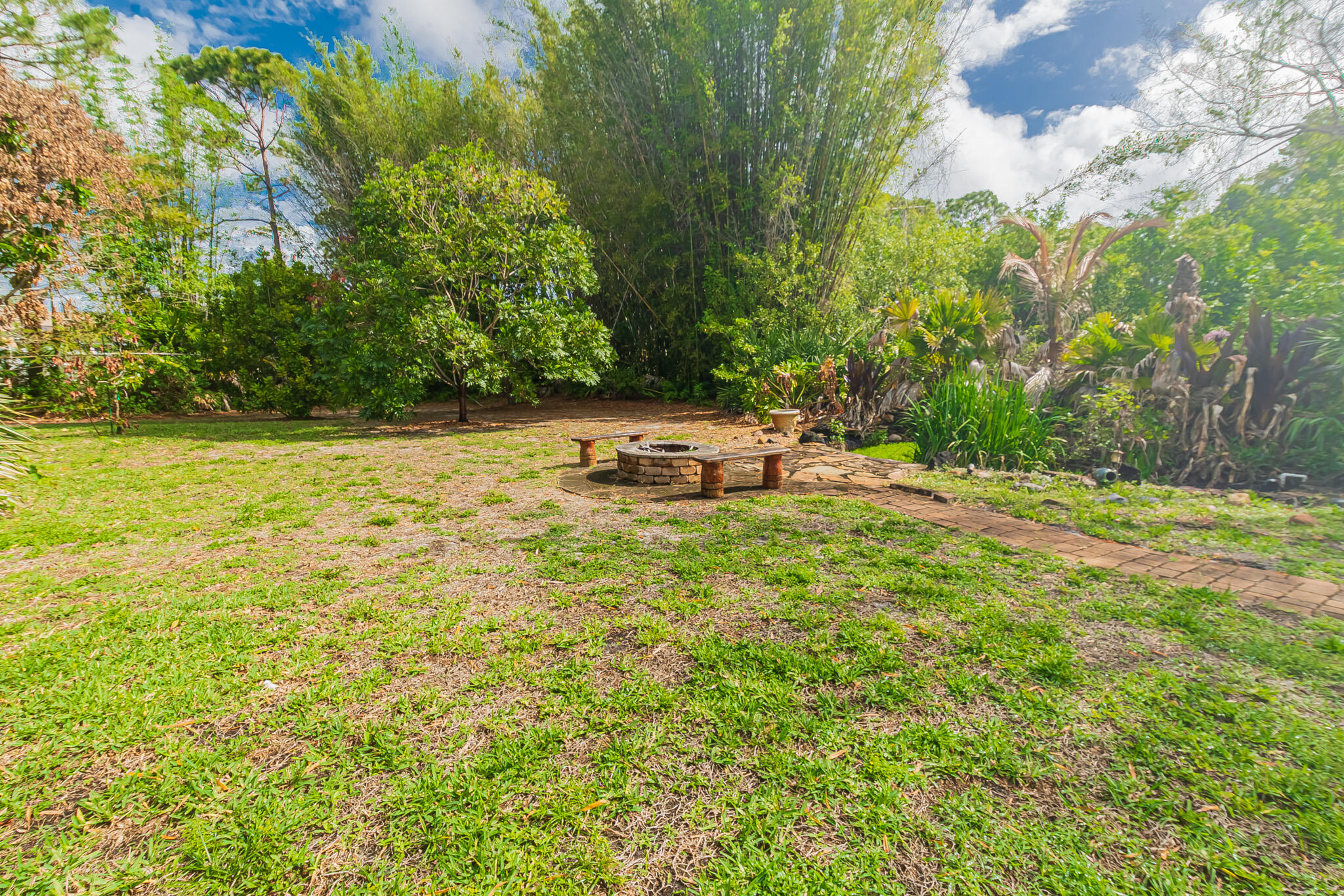 PINE ESTATES - Residential