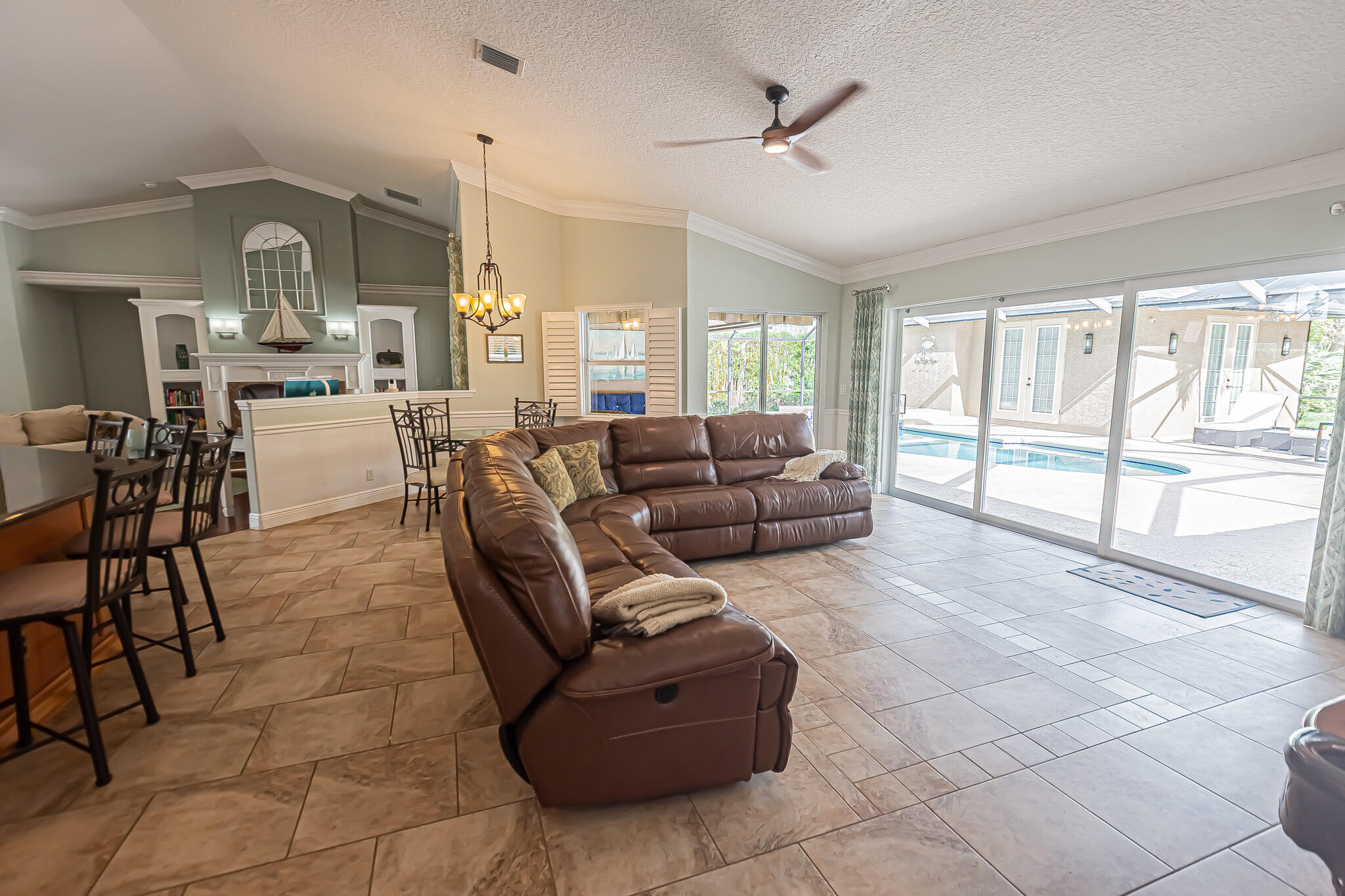 PINE ESTATES - Residential