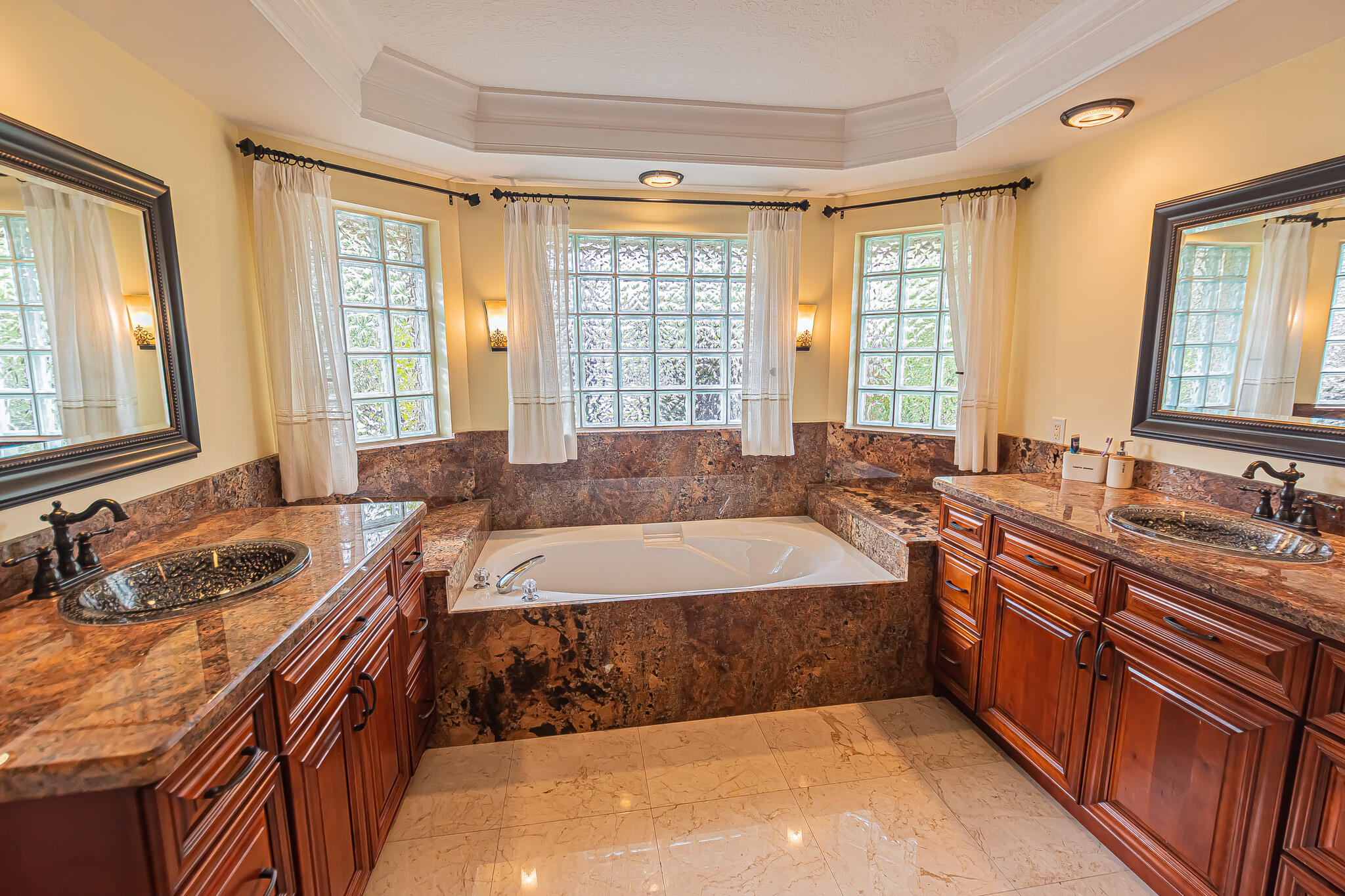 PINE ESTATES - Residential