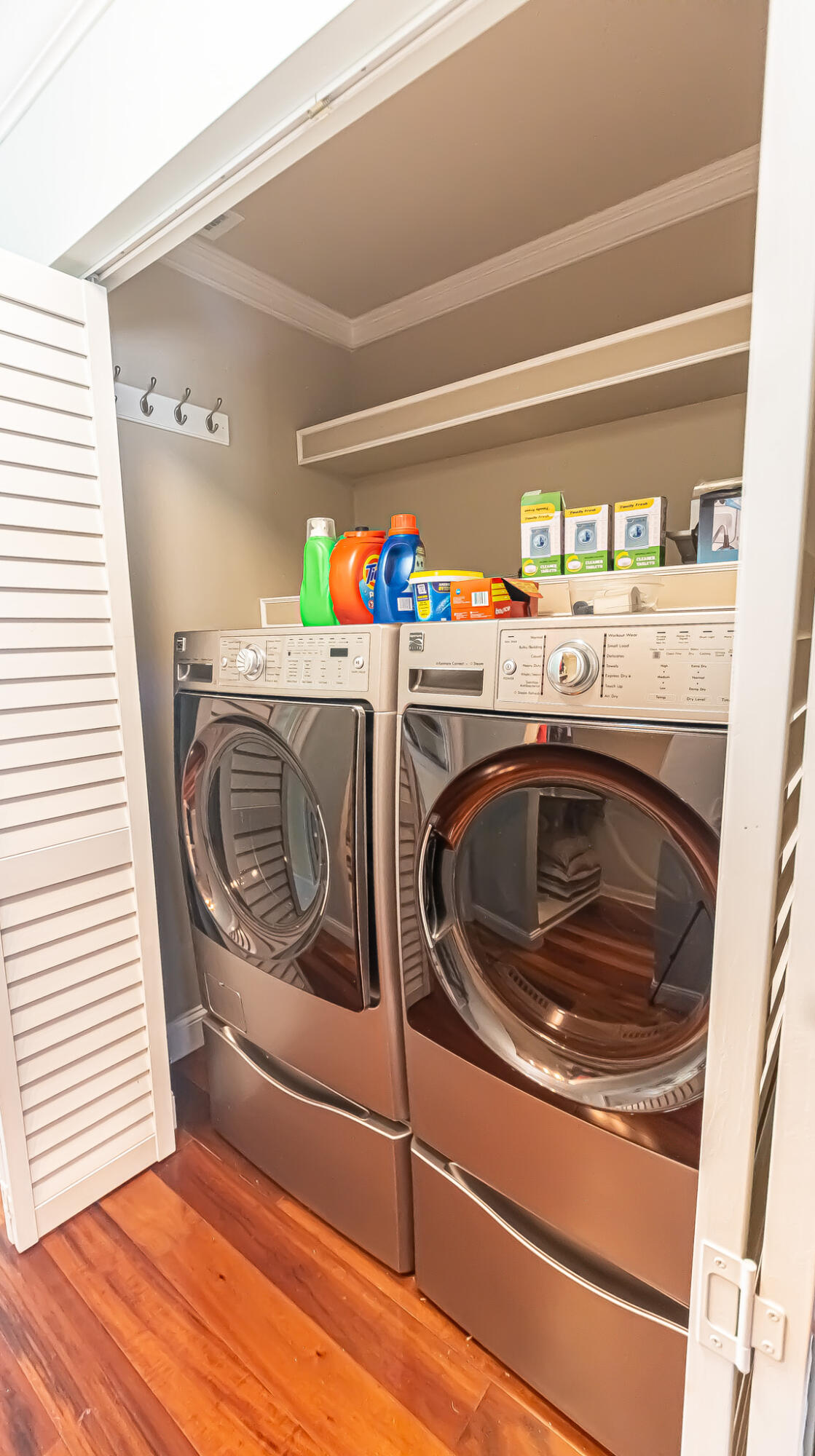 PINE ESTATES - Residential