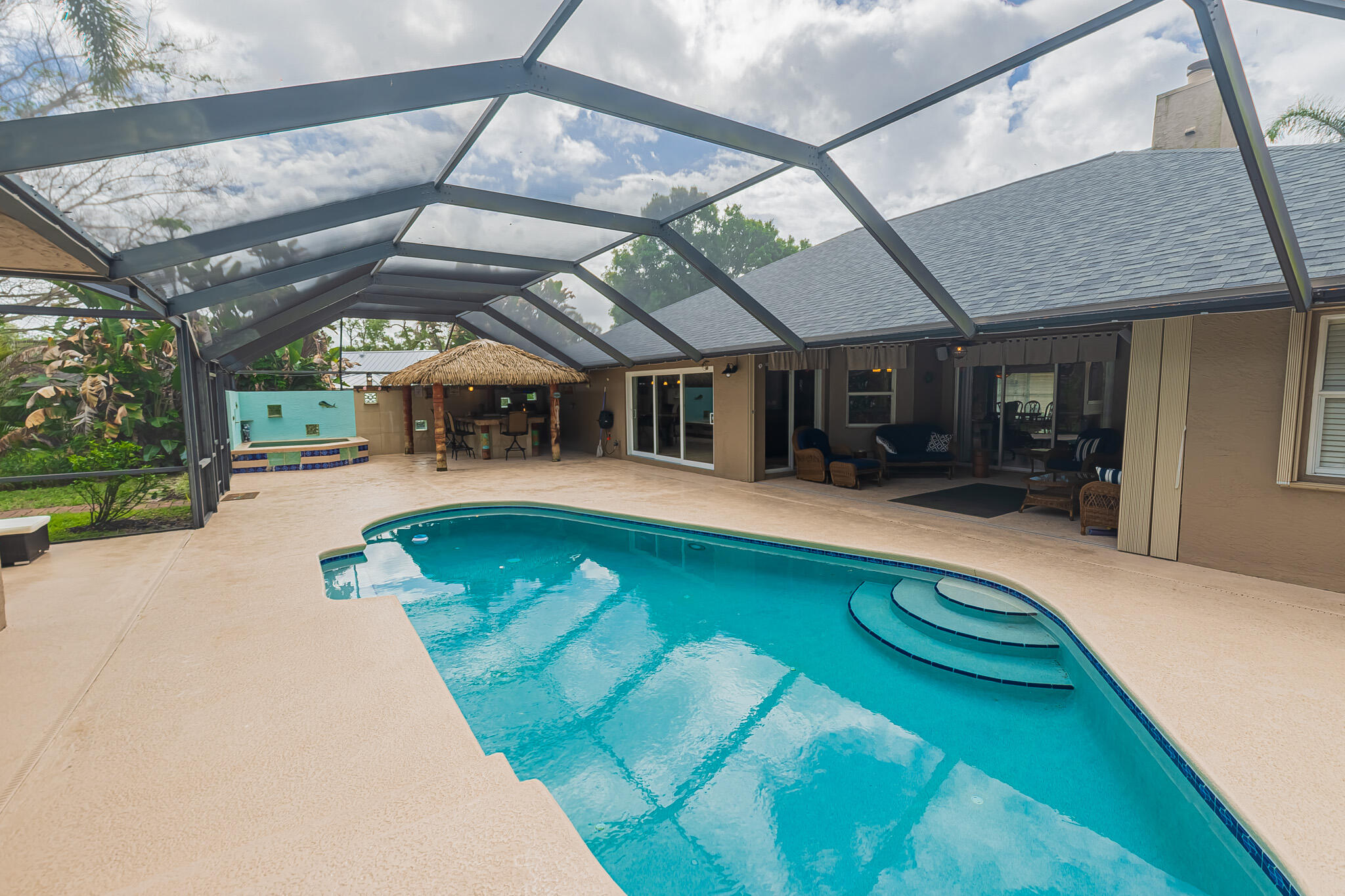 PINE ESTATES - Residential