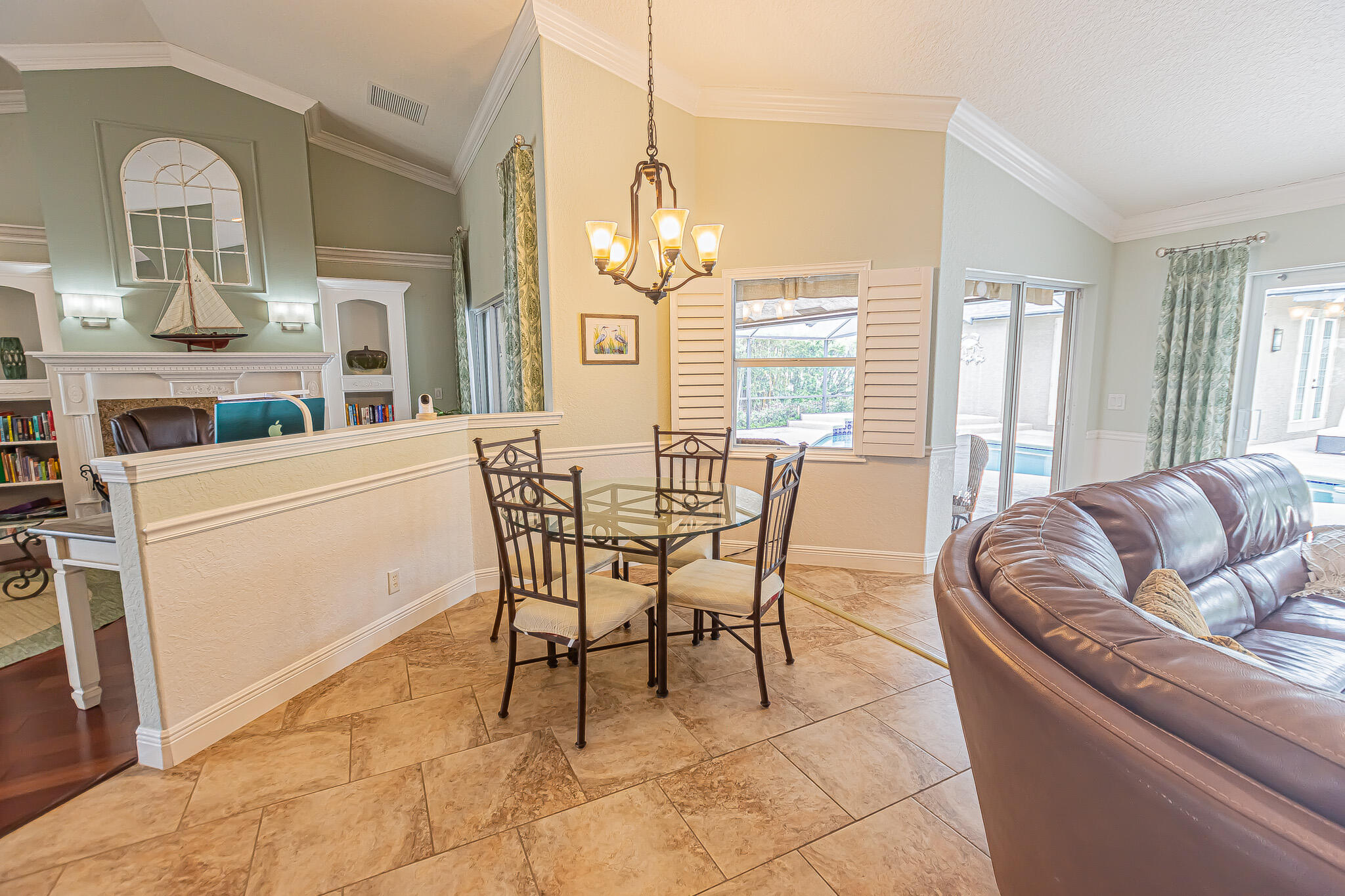 PINE ESTATES - Residential