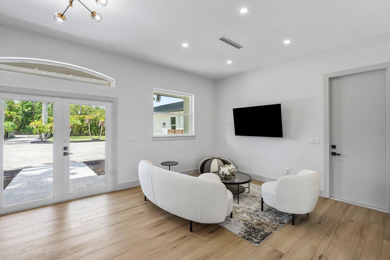 HOMELAND - Residential