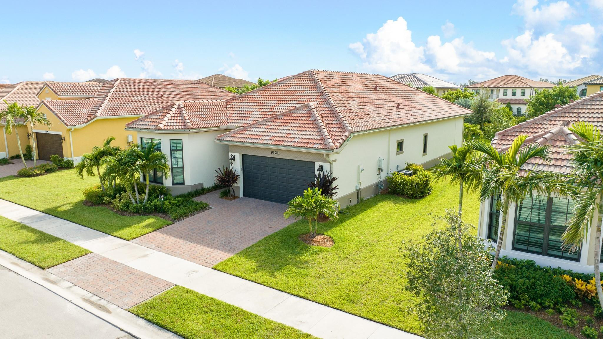 Four Seasons - Residential