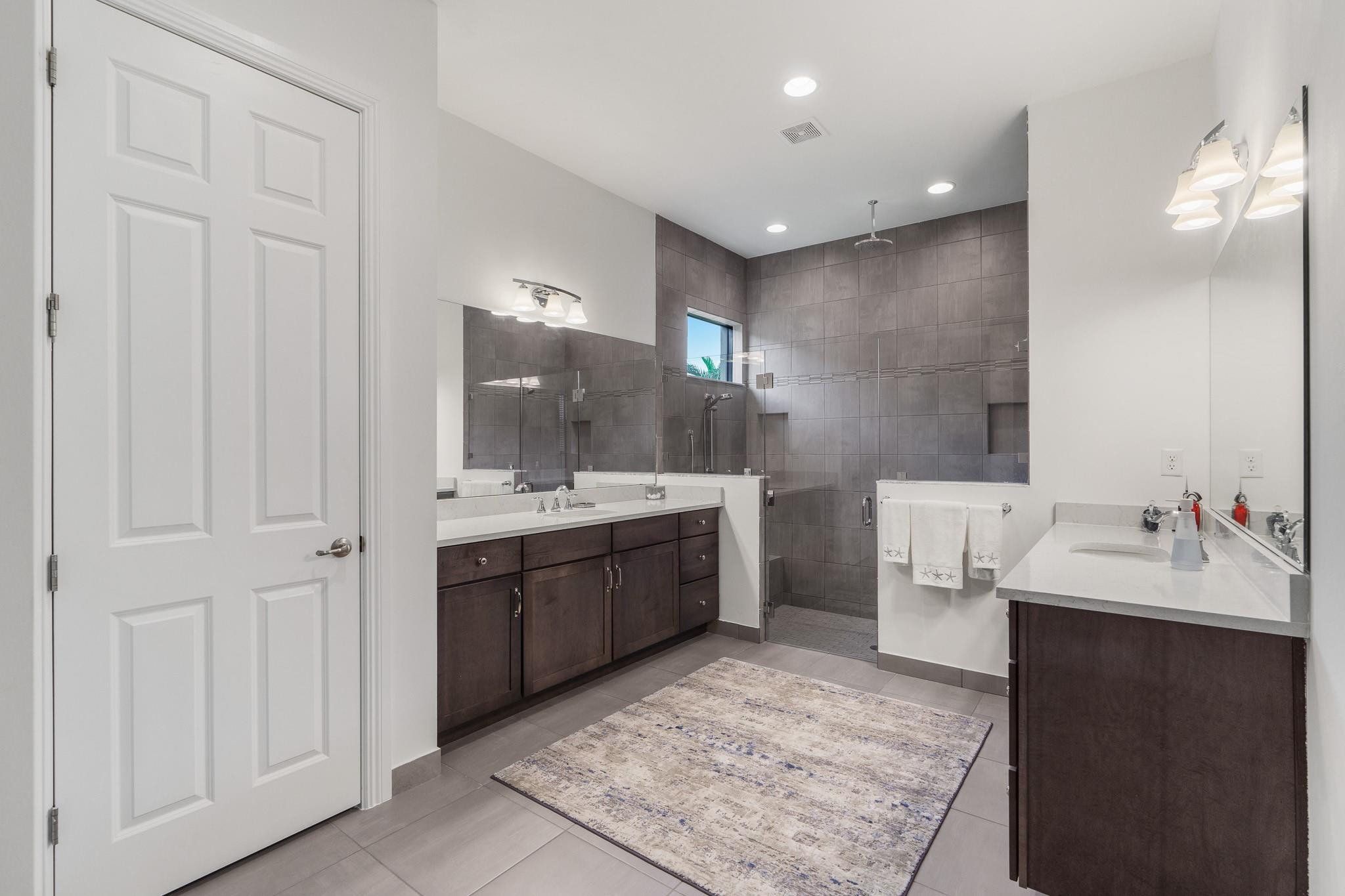 Four Seasons - Residential