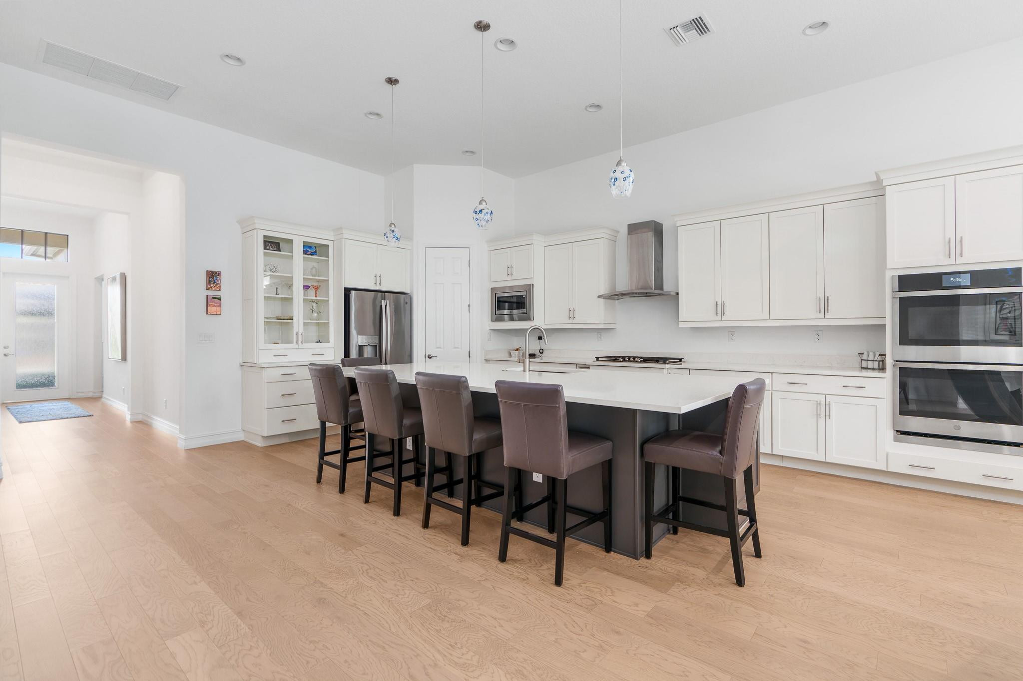 Four Seasons - Residential