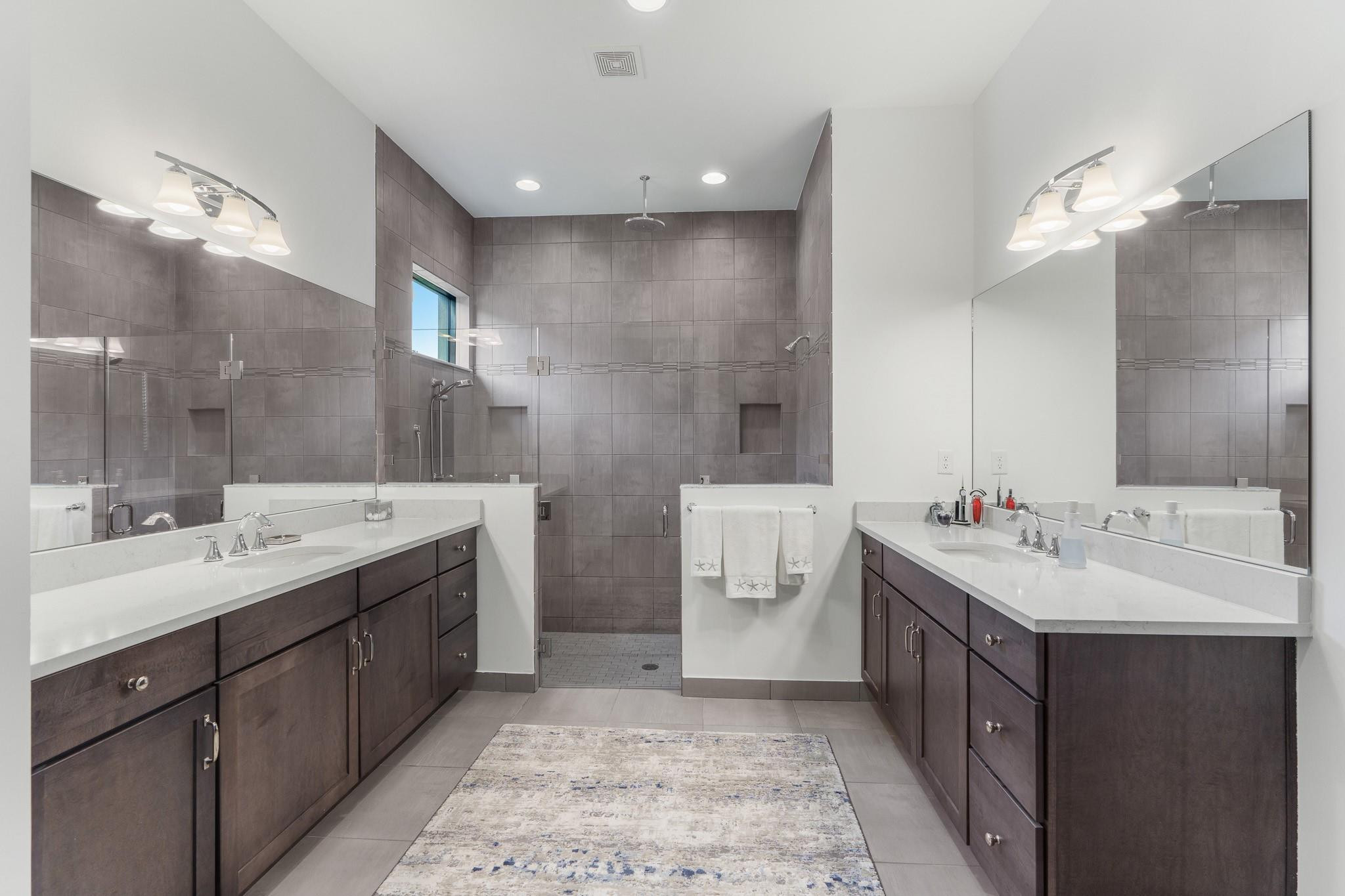 Four Seasons - Residential