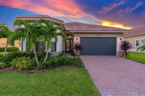 Tiny photo for 9121 Porto Way, Parkland, FL 33076 (MLS # F10549924)
