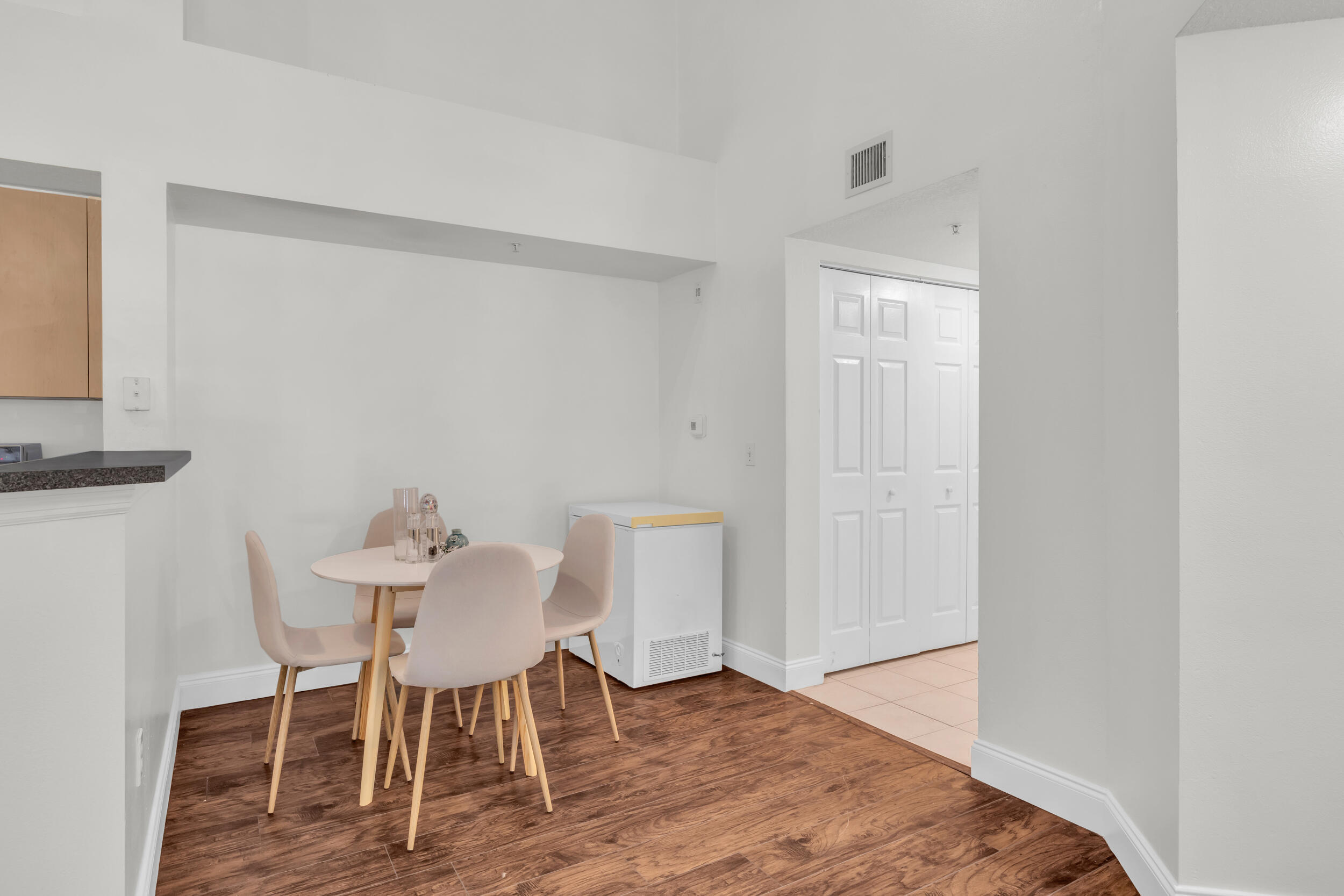 EMERALD ISLE AT LAGUNA LAKES CONDO - Residential
