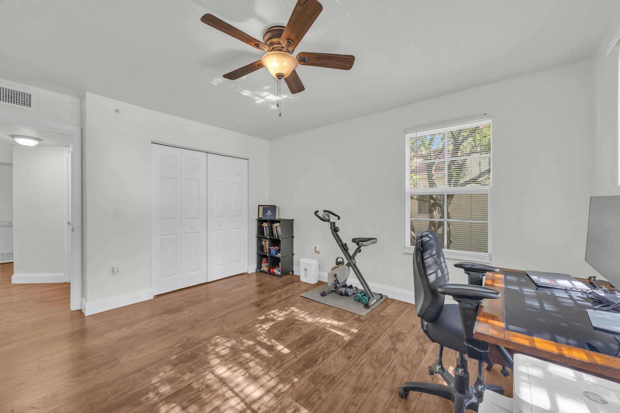 EMERALD ISLE AT LAGUNA LAKES CONDO - Residential