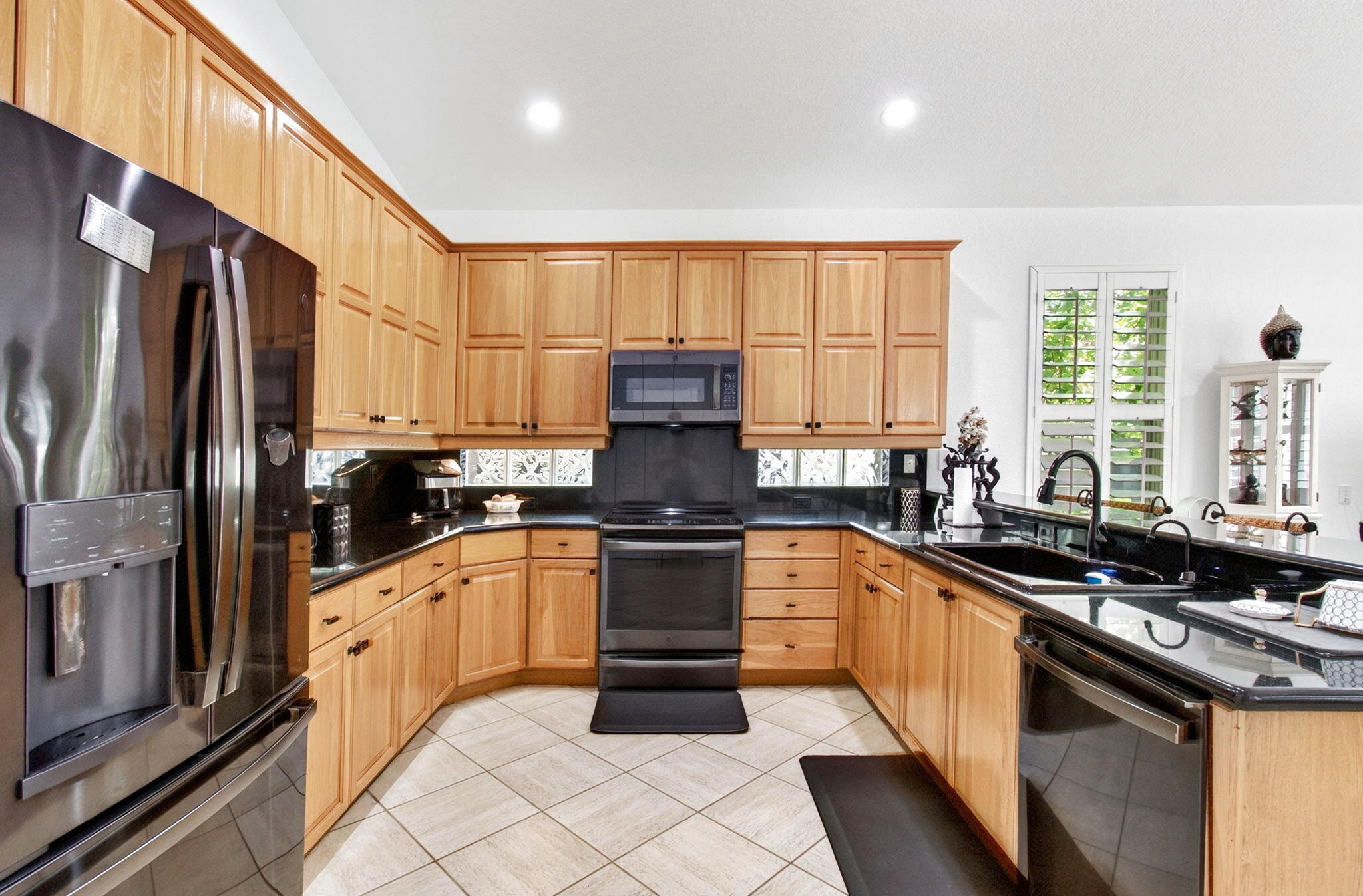 Properties | Stephanie Kaufman 11576 Puerto Boulevard