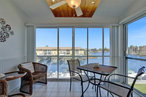 930 SE 9th Ave Unit 16, Pompano Beach, FL MLS: F10493648