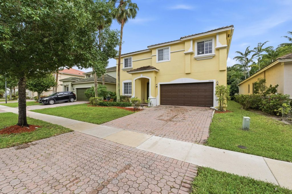 Photo of 10134 Boca Vista Drive, Boca Raton, FL 33498 (MLS # B26032717)