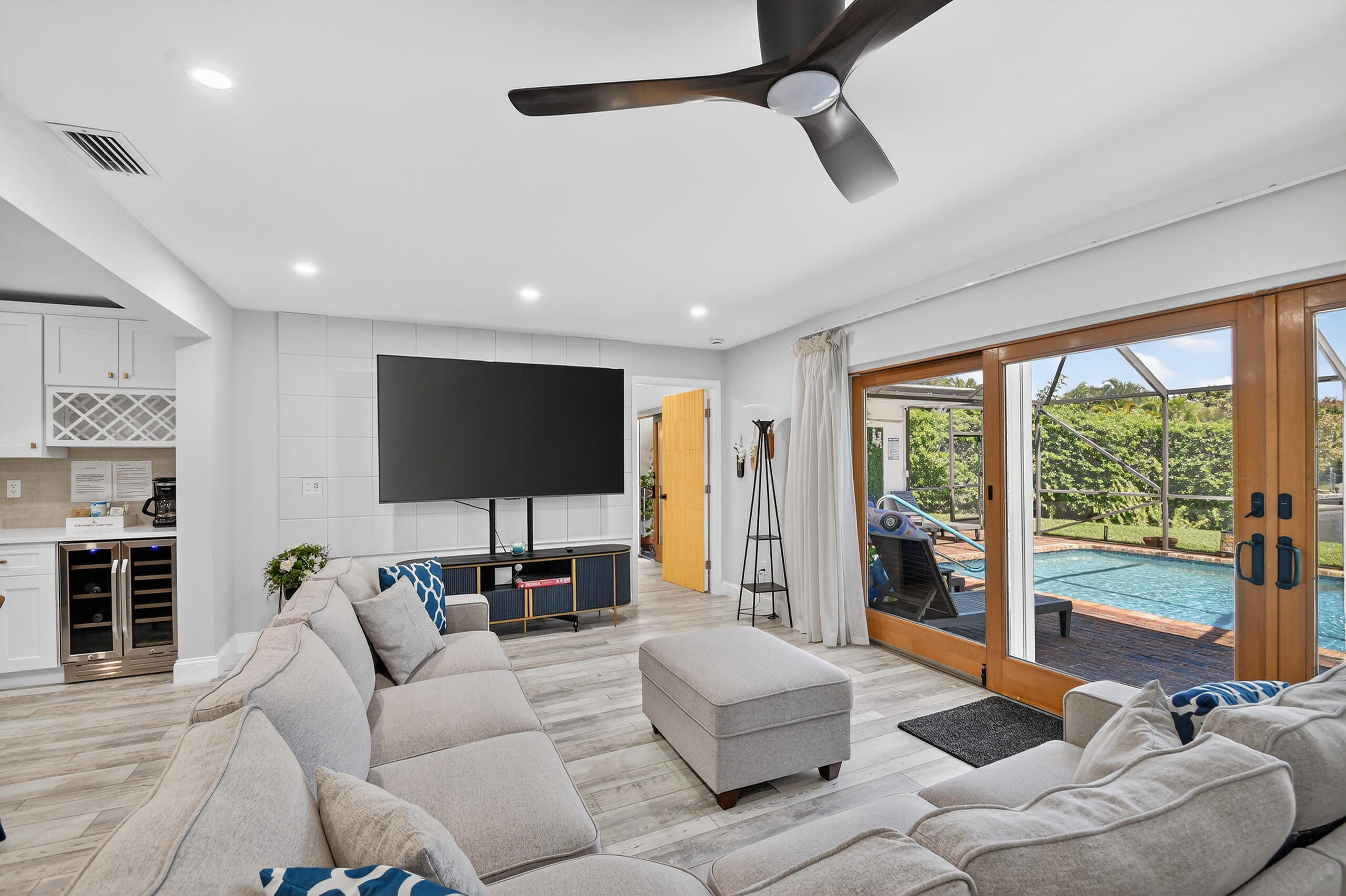 LAKE CLARKE WATERWAY ESTATES 1 - Residential