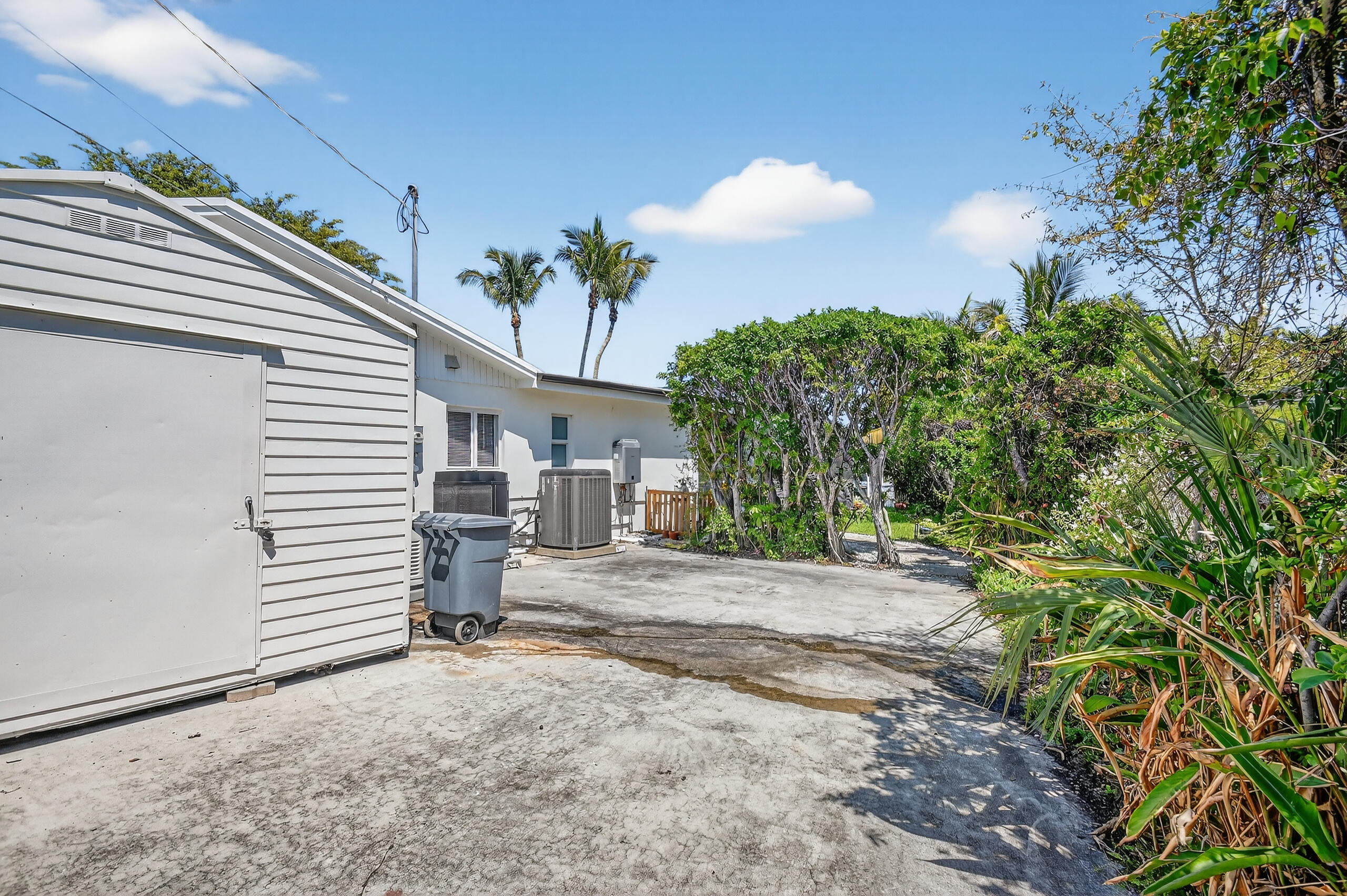 LAKE CLARKE WATERWAY ESTATES 1 - Residential