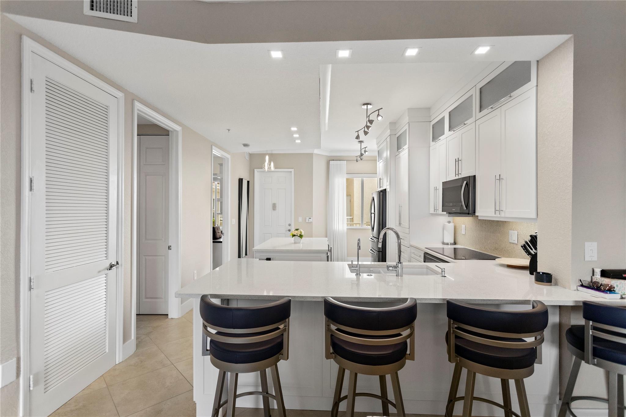 ROYAL POINT AT PALM AIRE - Residential