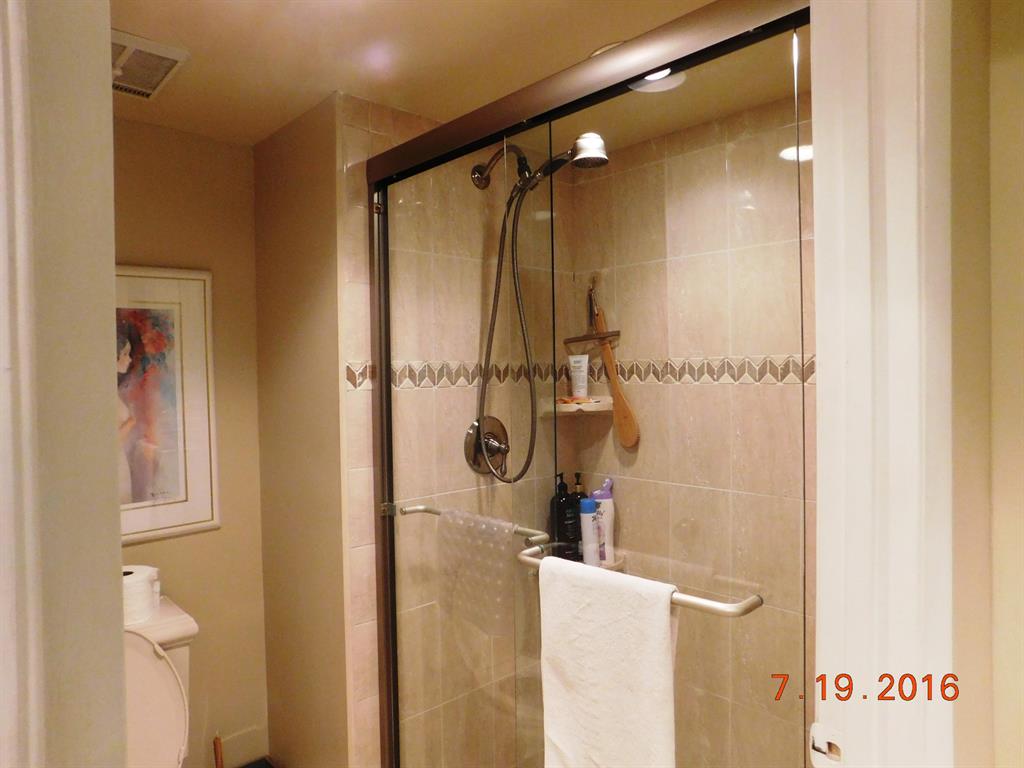 GLENEAGLES CONDO I - Residential