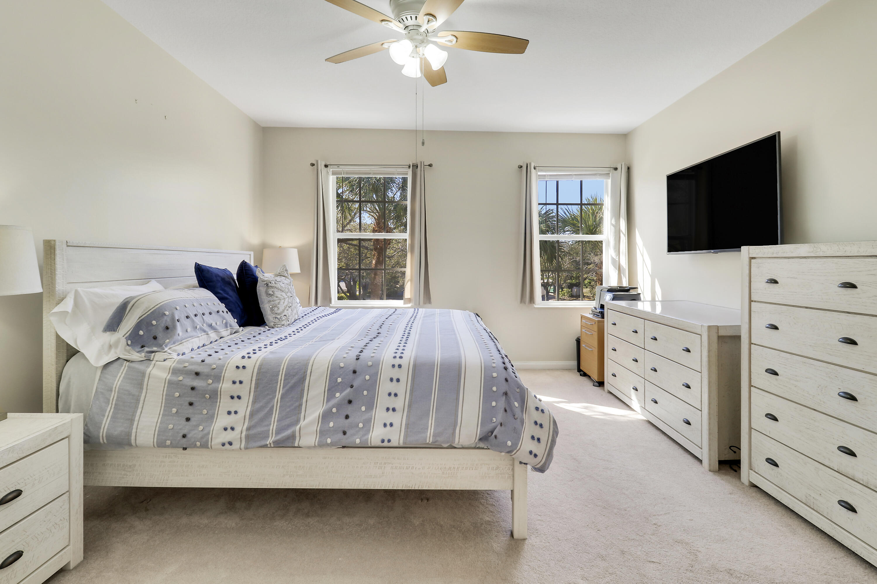 TEQUESTA OAKS - Residential Lease