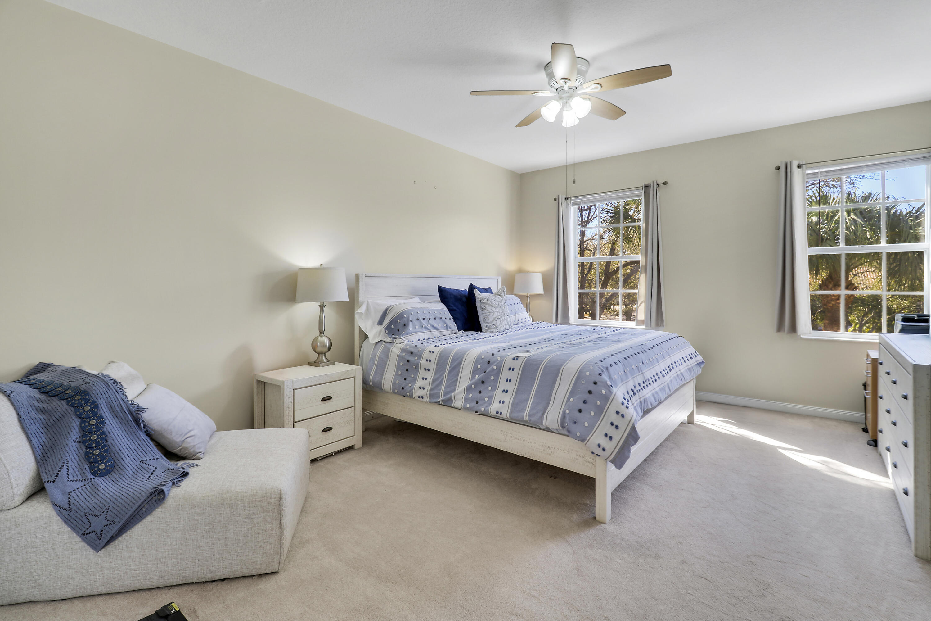 TEQUESTA OAKS - Residential Lease