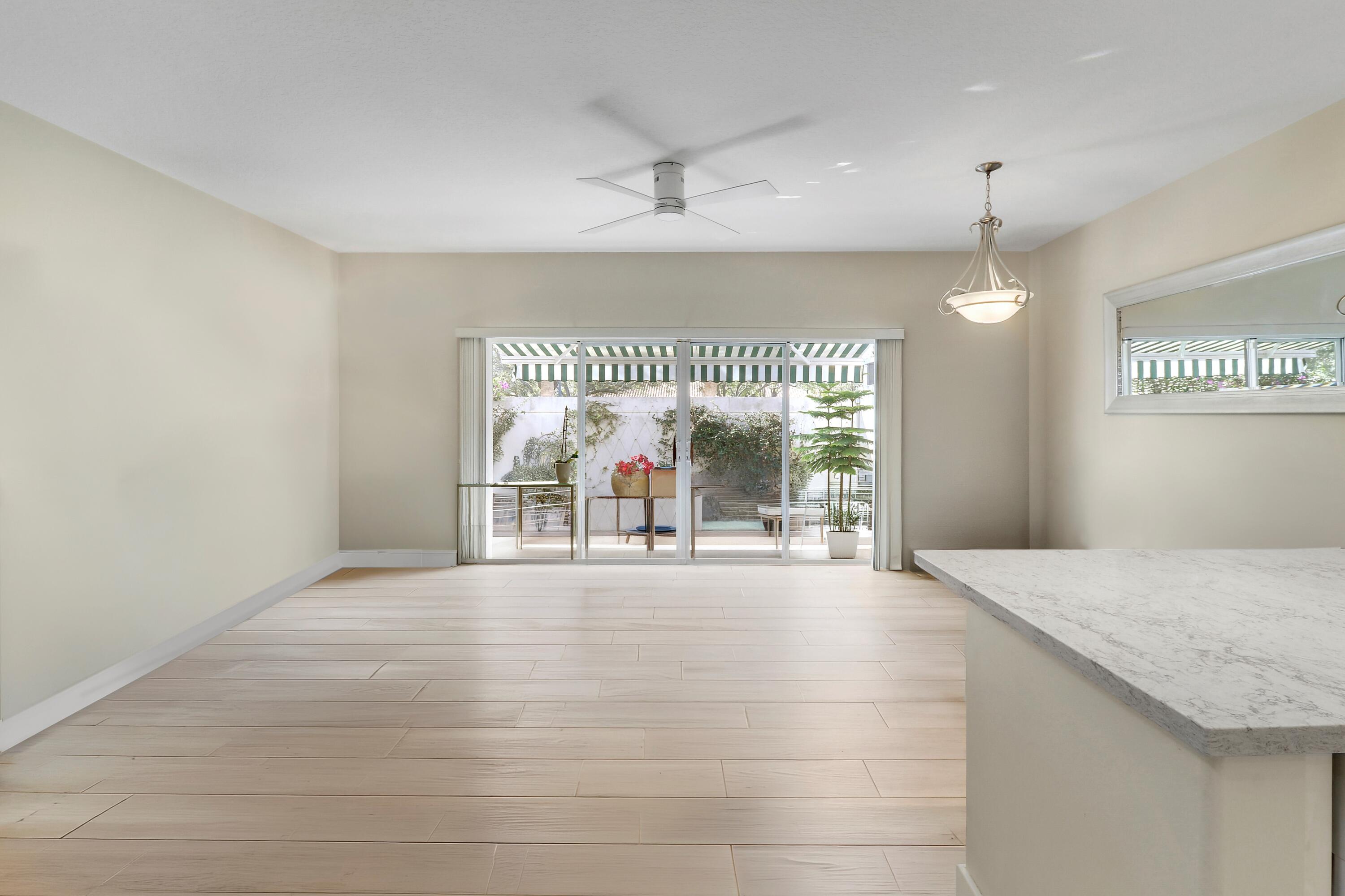 TEQUESTA OAKS - Residential Lease