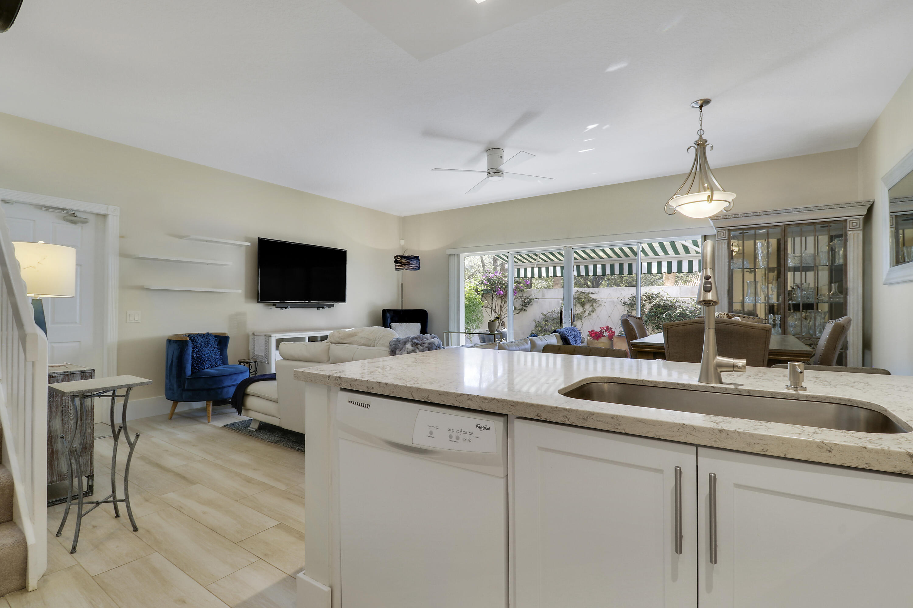 TEQUESTA OAKS - Residential Lease