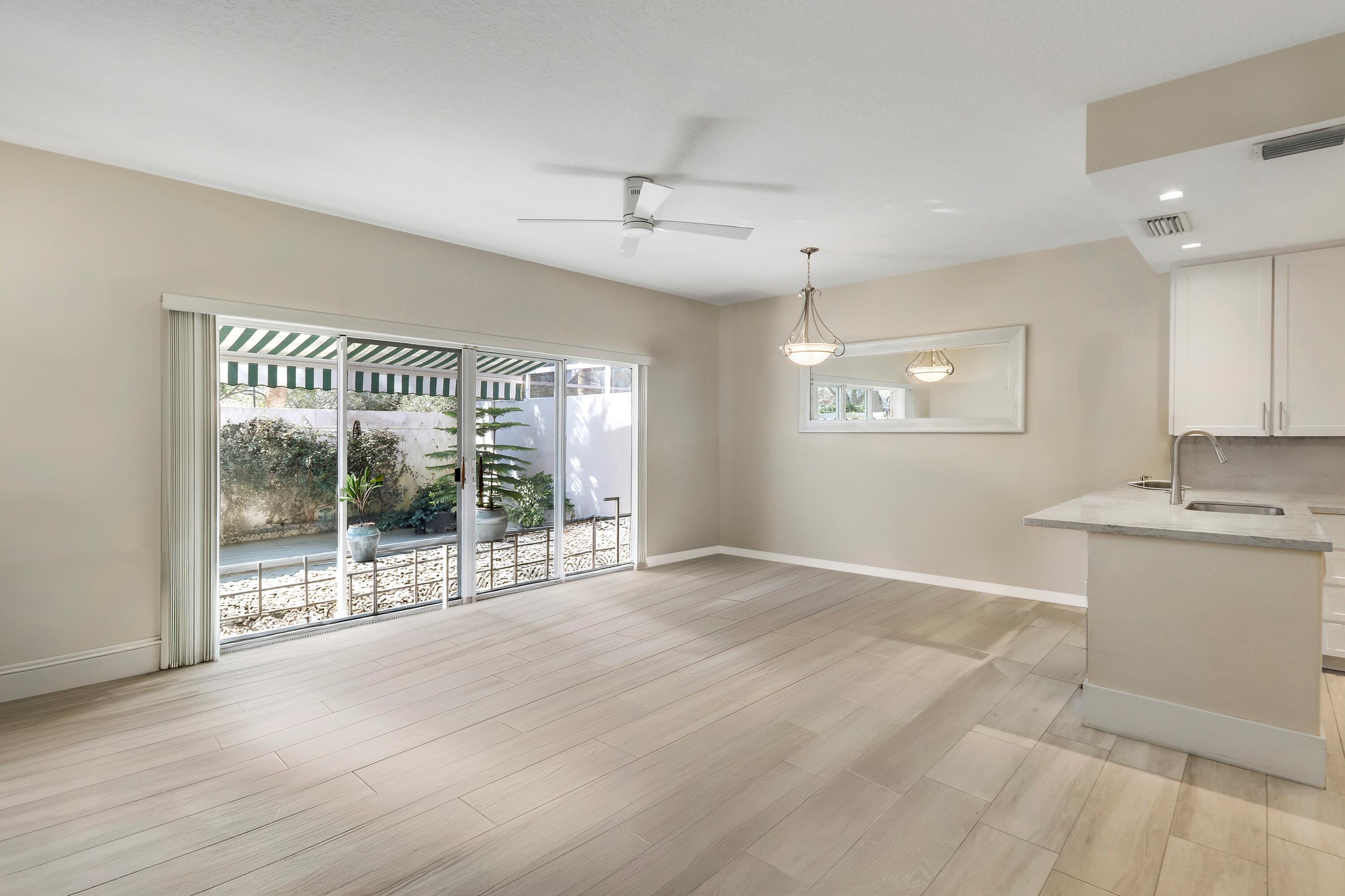 TEQUESTA OAKS - Residential Lease