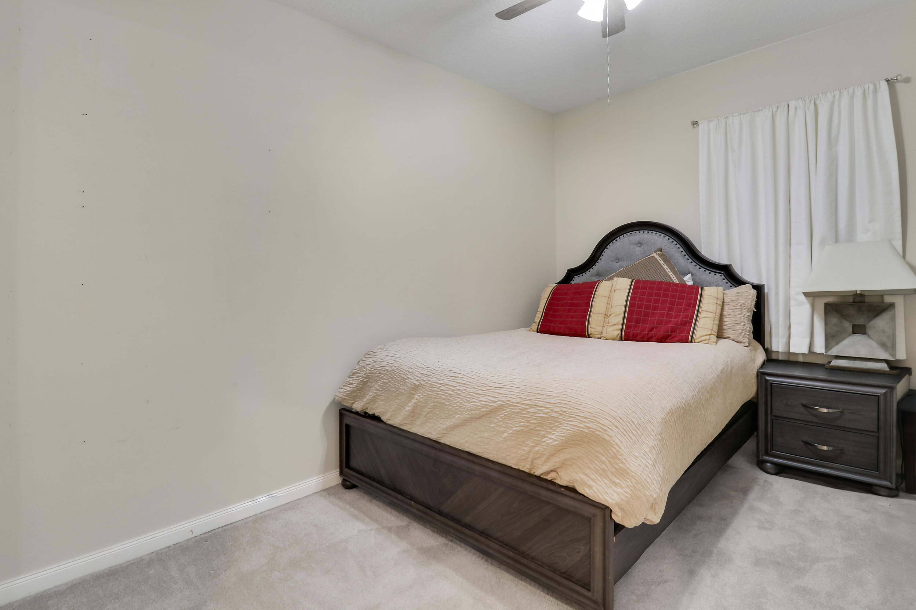 TEQUESTA OAKS - Residential Lease