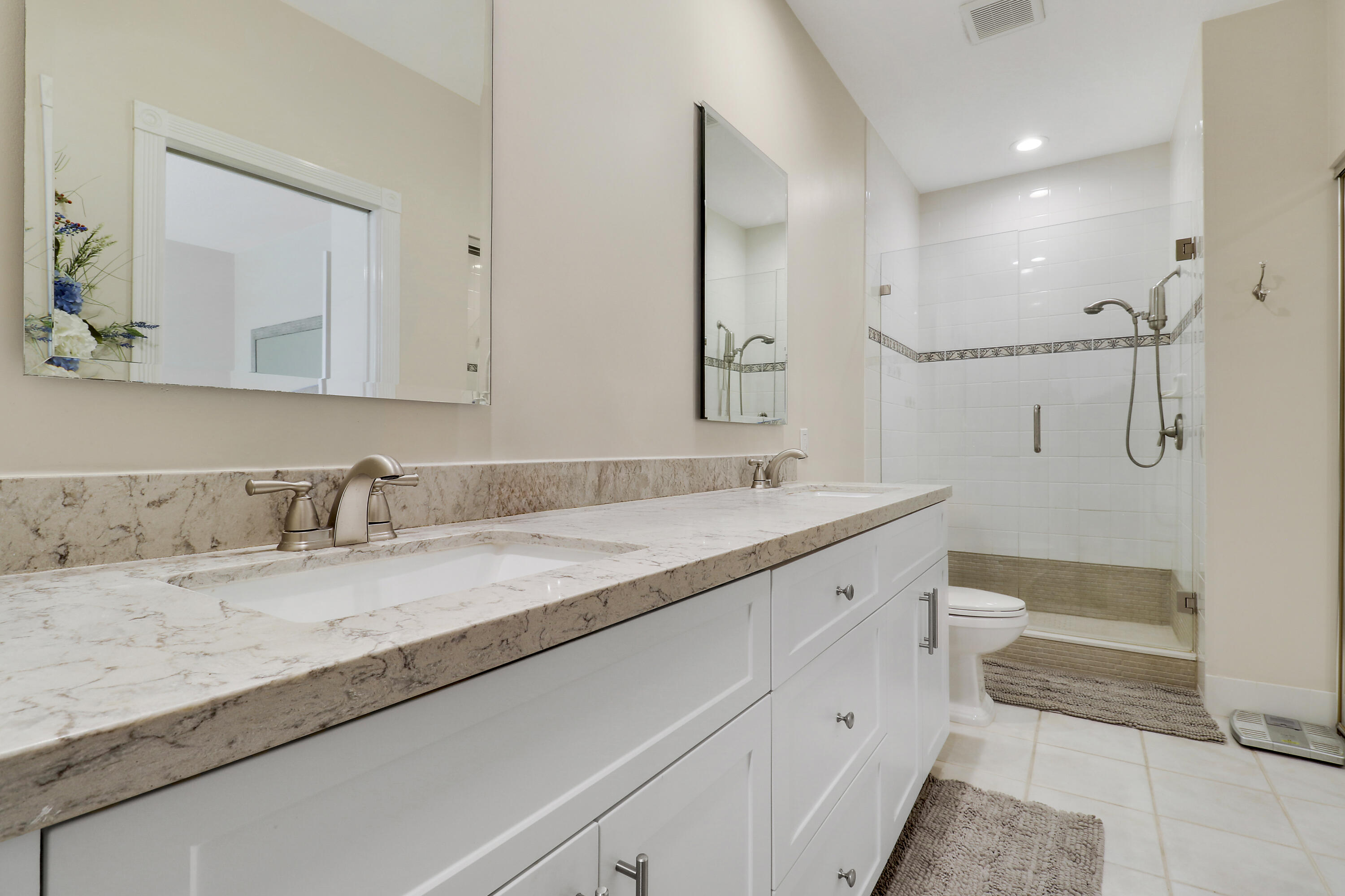 TEQUESTA OAKS - Residential Lease