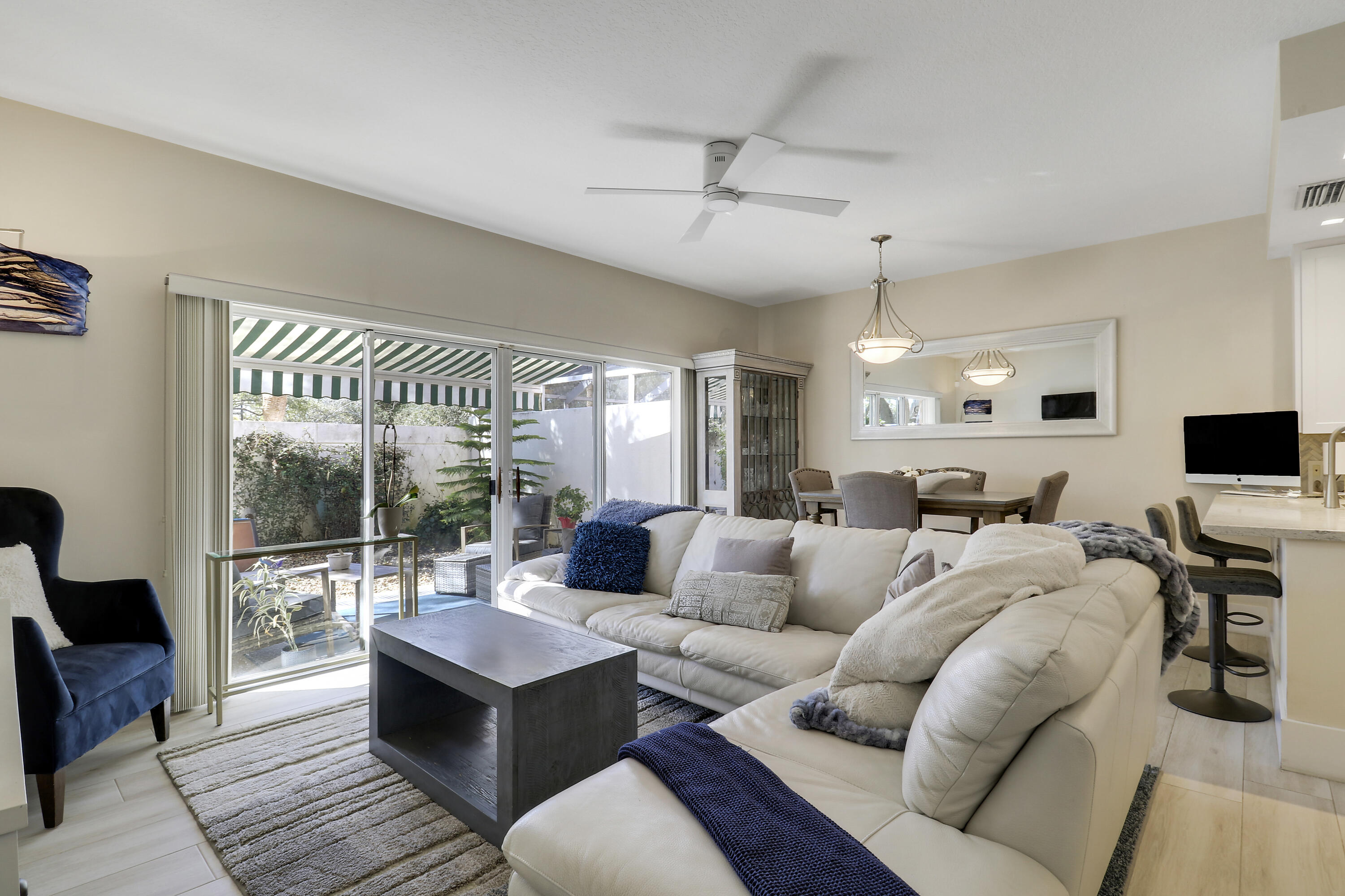 TEQUESTA OAKS - Residential Lease