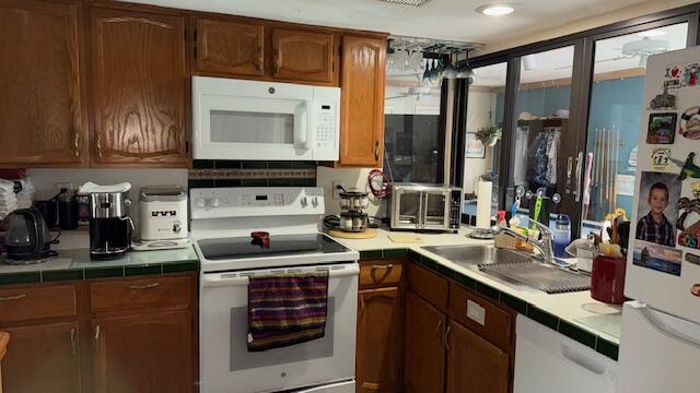 PALM SPRINGS VILLAGE 4 - Residential