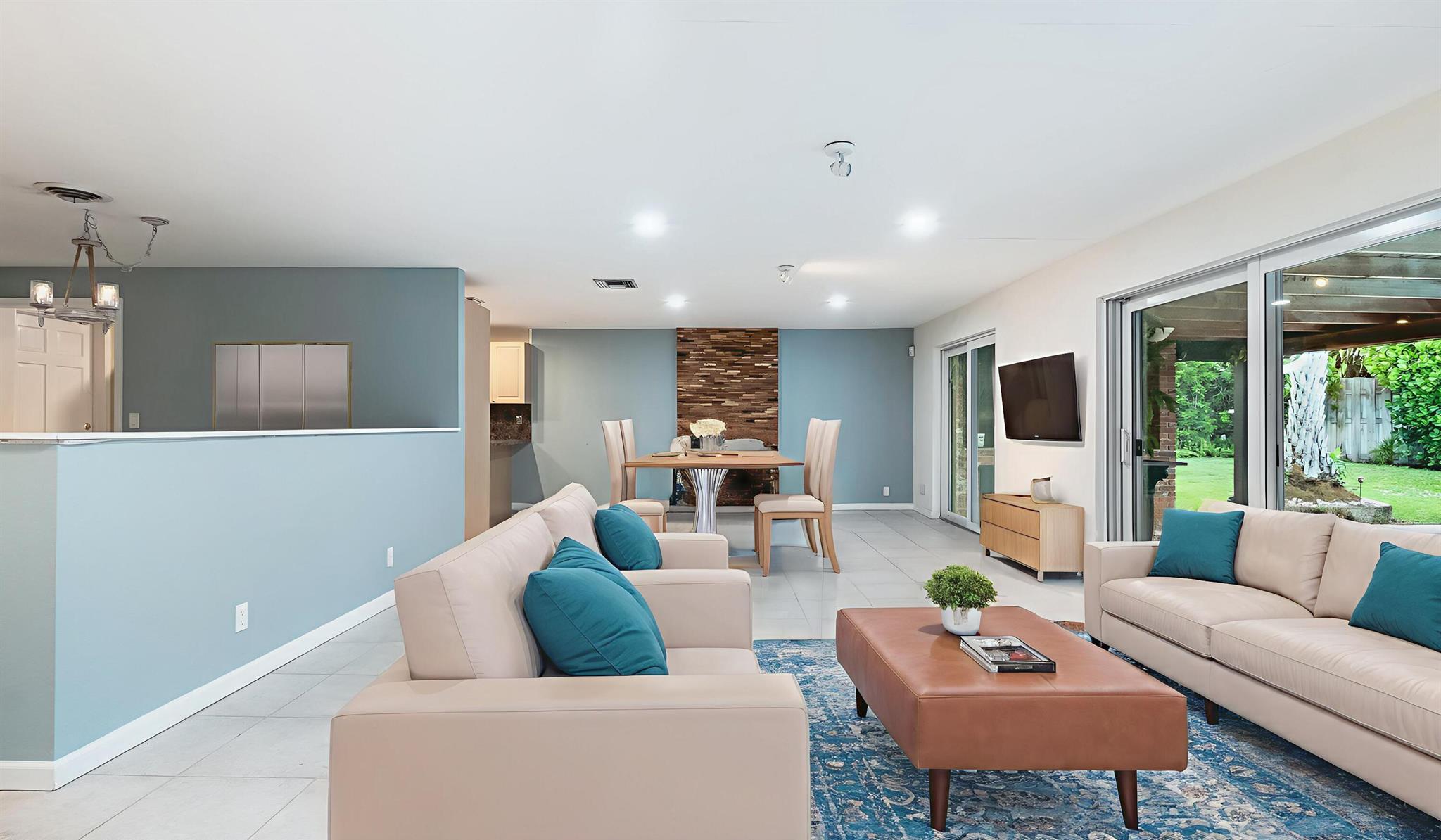 WOODCREST MNR - Residential