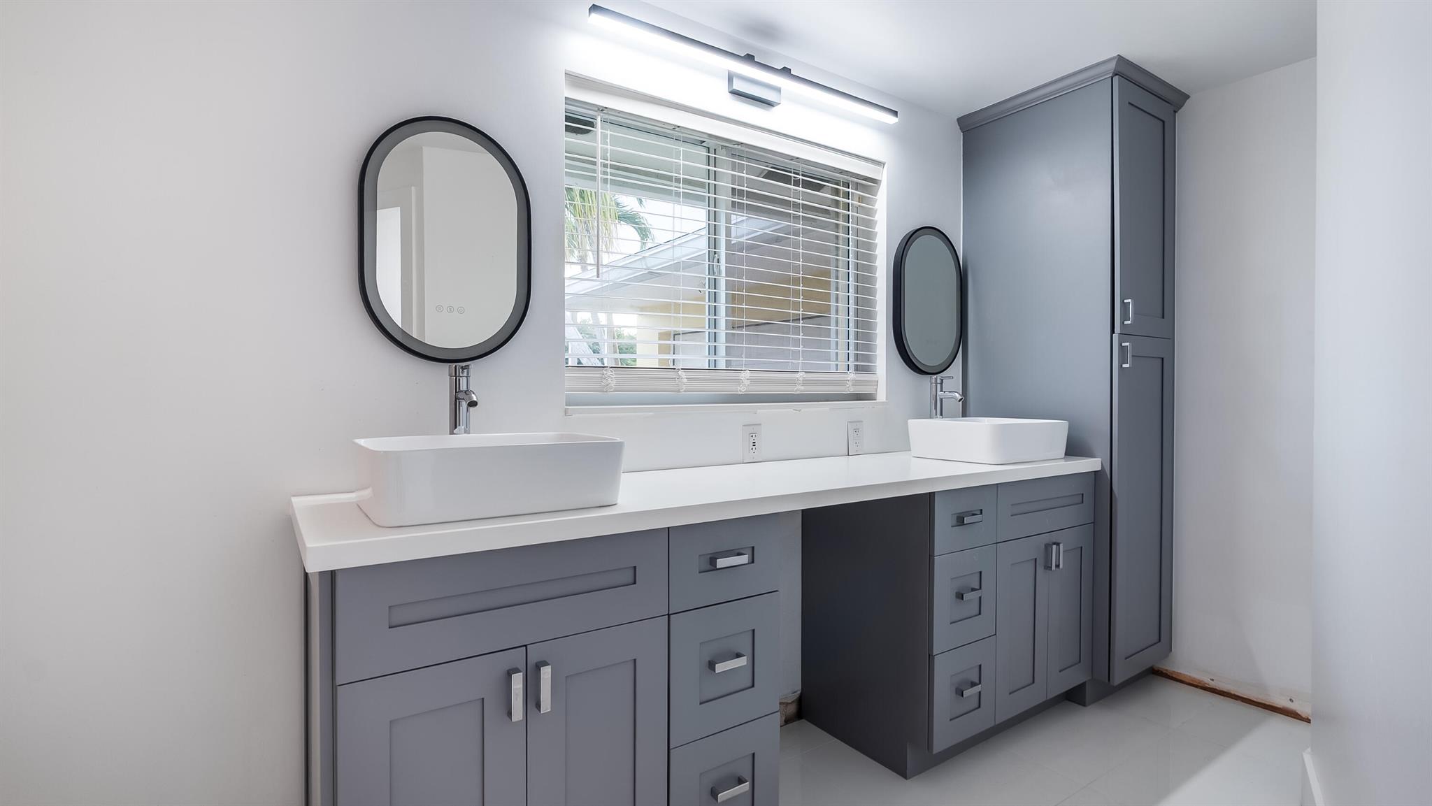 WOODCREST MNR - Residential