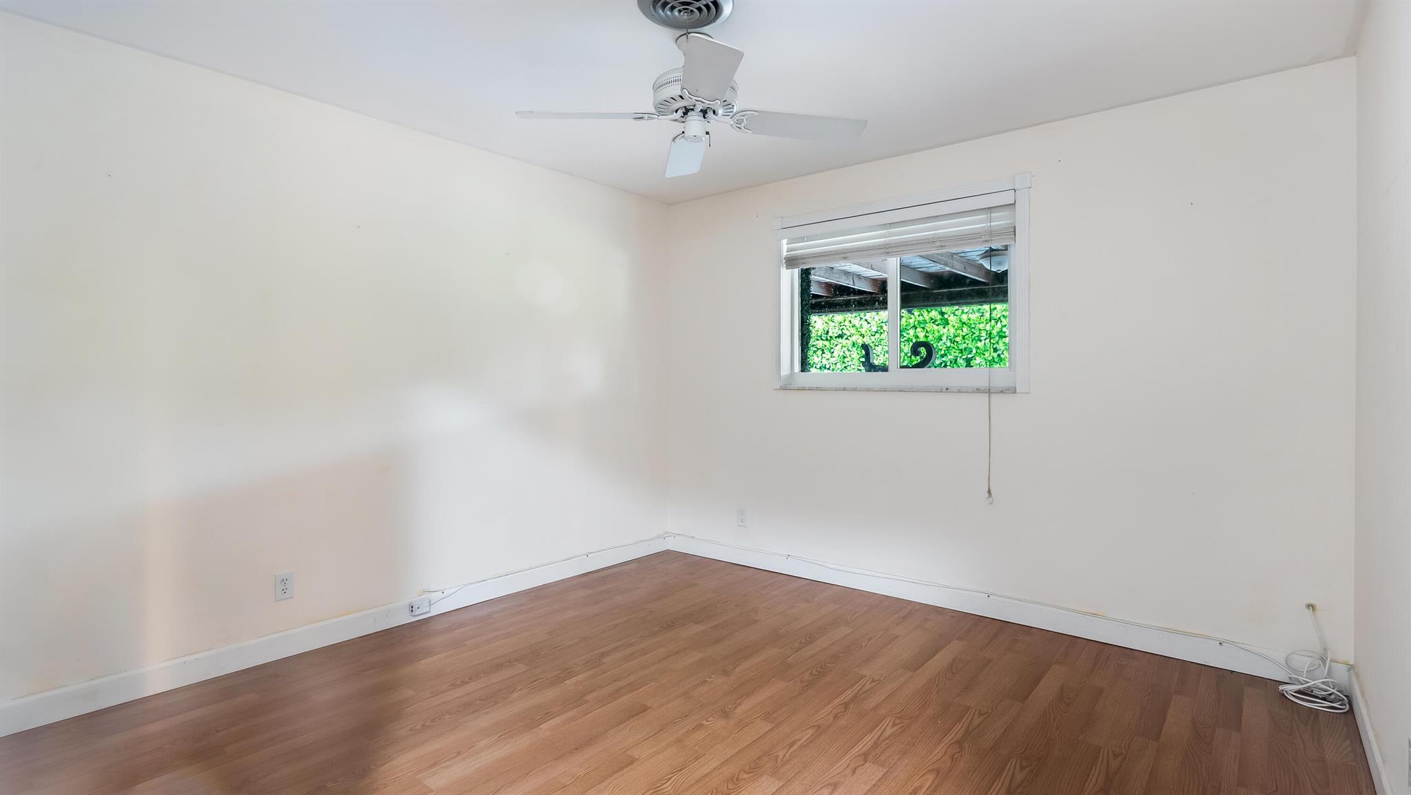 WOODCREST MNR - Residential