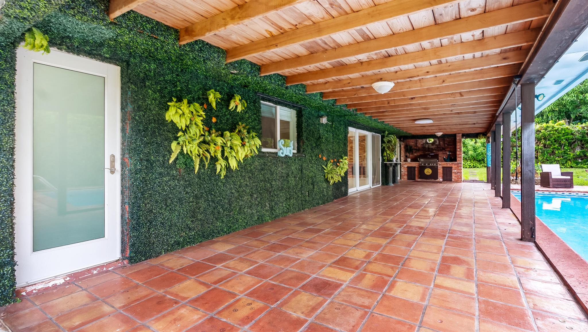 WOODCREST MNR - Residential