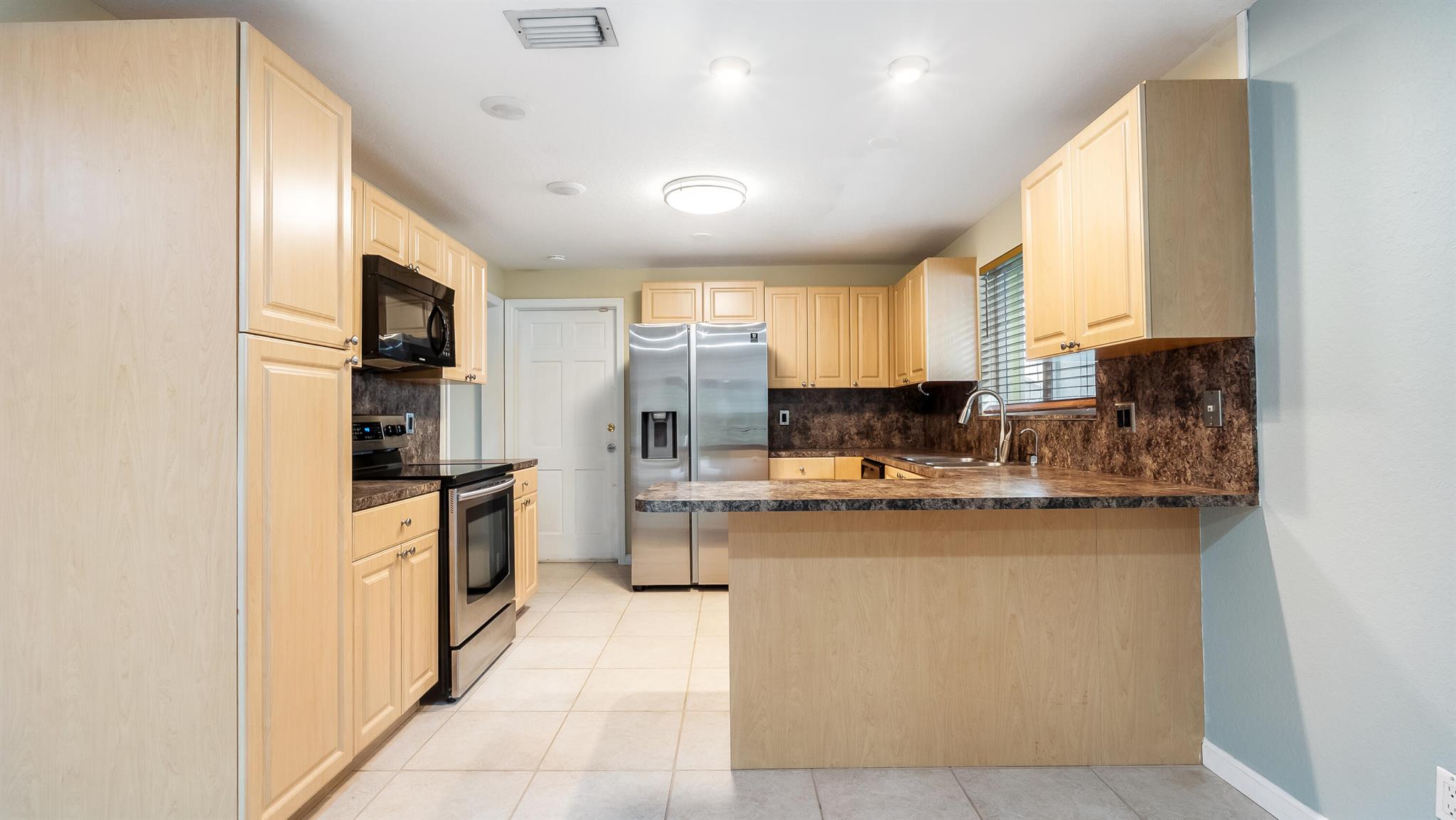 WOODCREST MNR - Residential