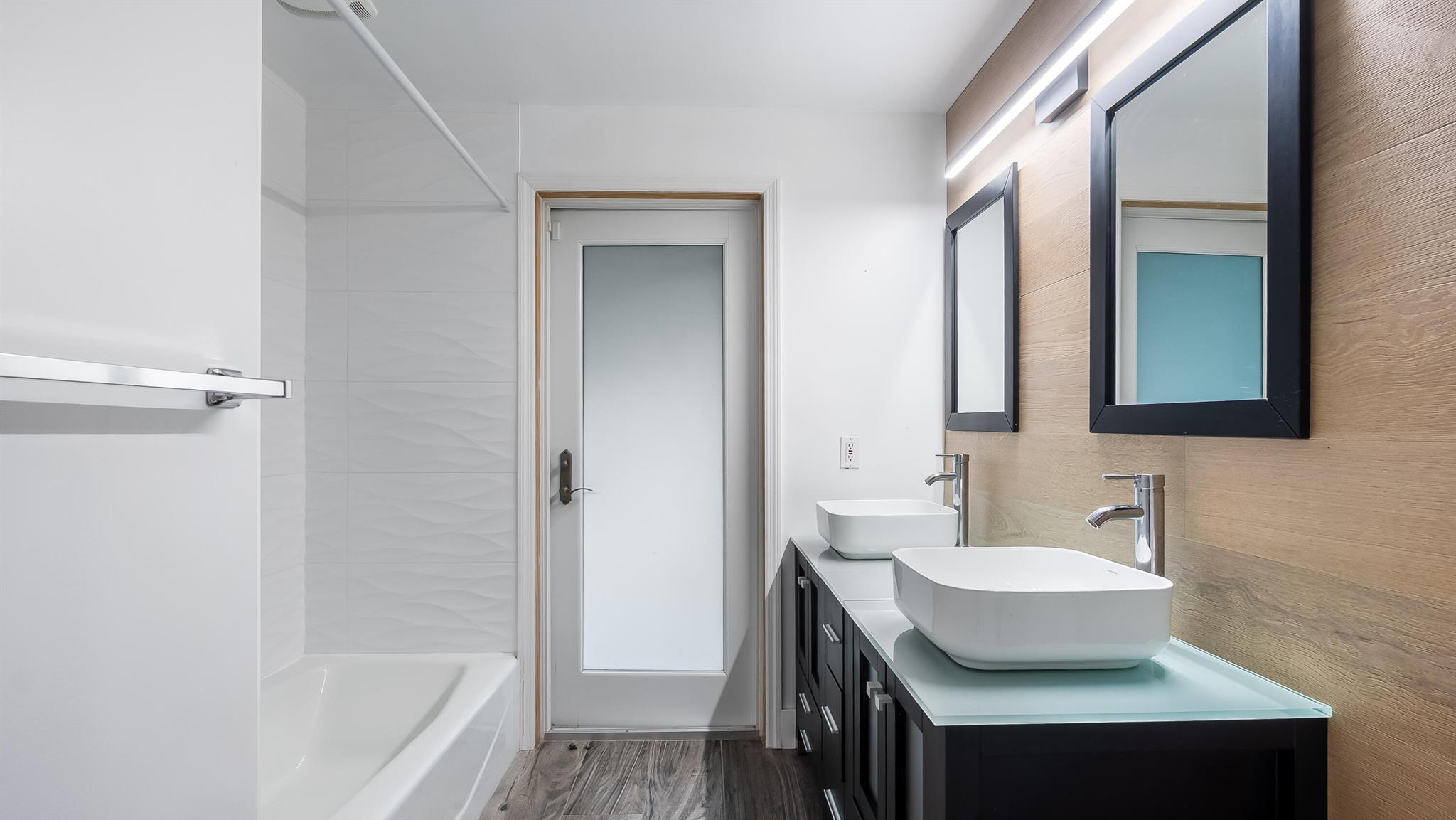 WOODCREST MNR - Residential