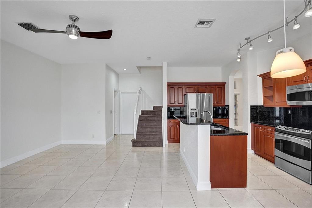 HOLIDAY SPRINGS EAST - Residential