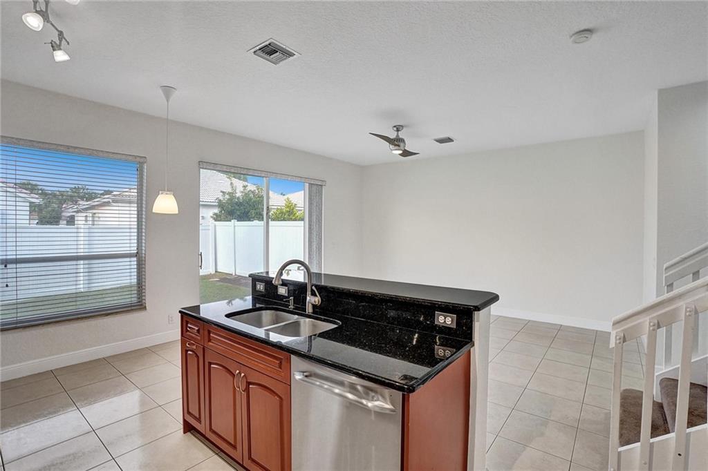 HOLIDAY SPRINGS EAST - Residential